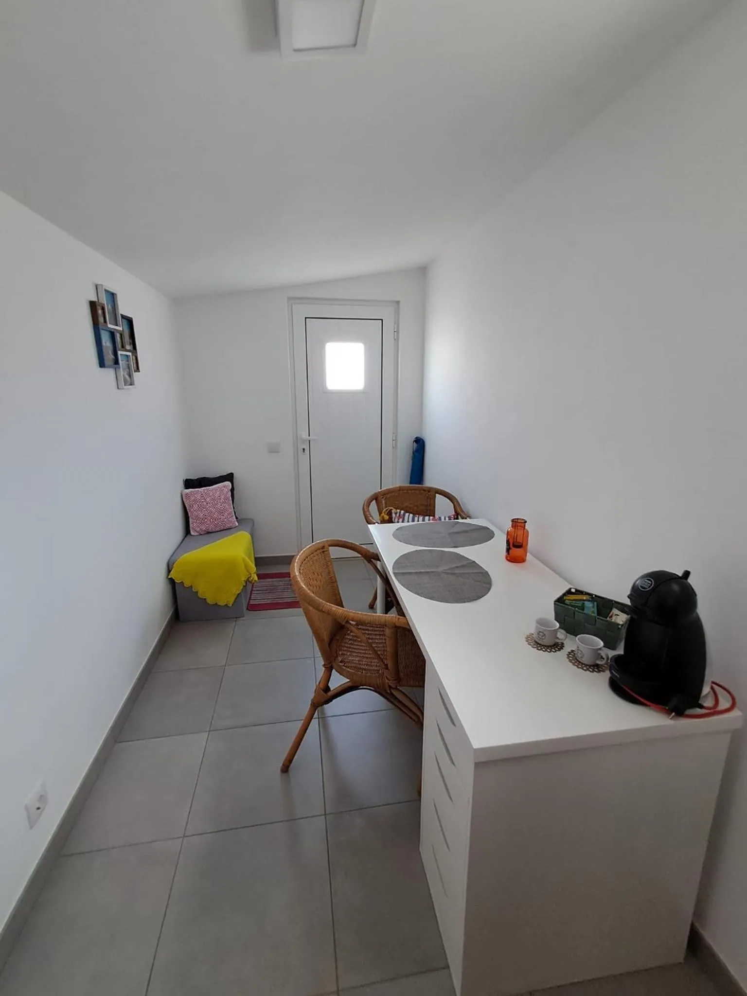 Dining area in ALMAS ROOMS