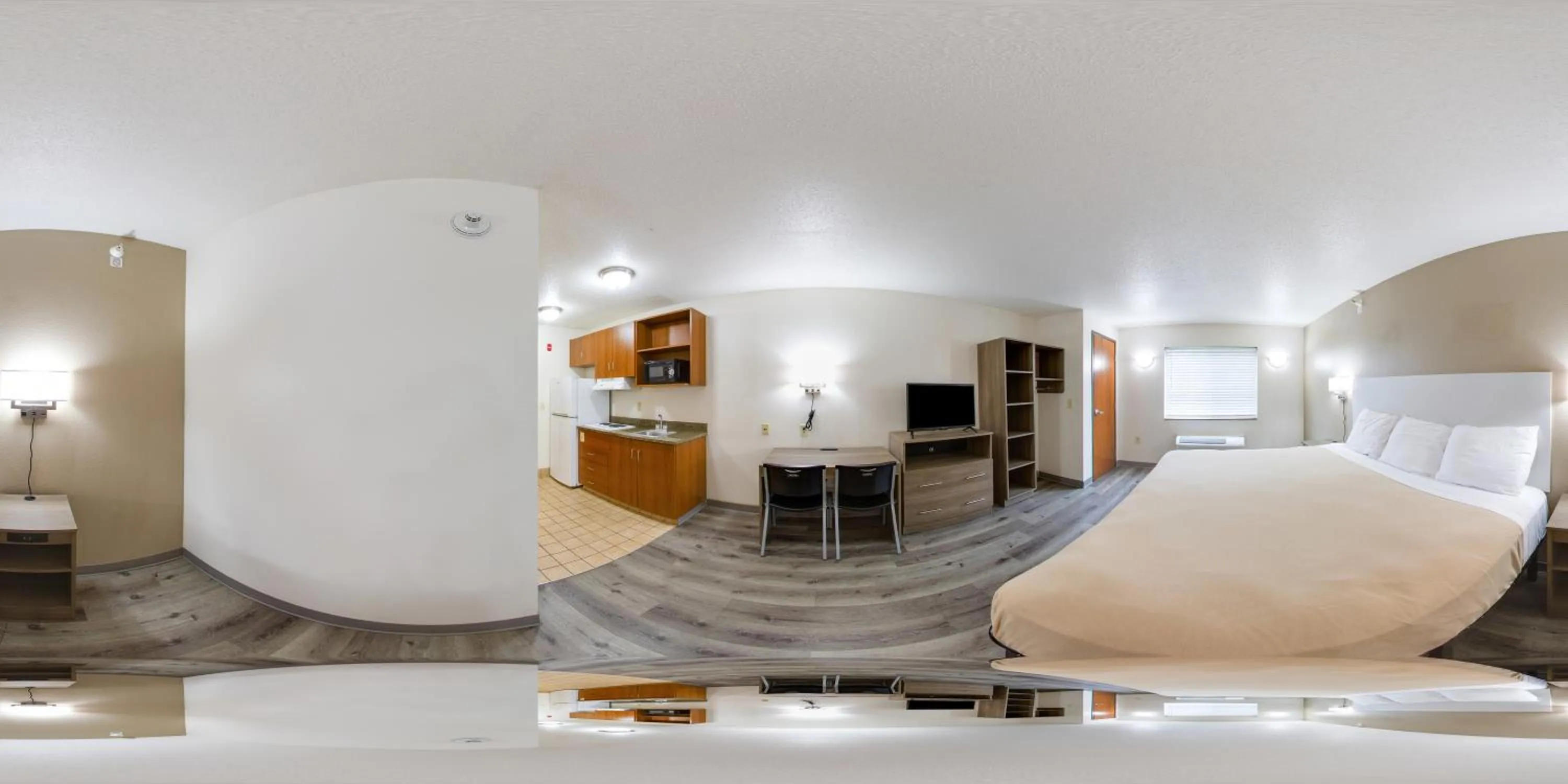 TV and multimedia in Welcome Suites-O'Fallon