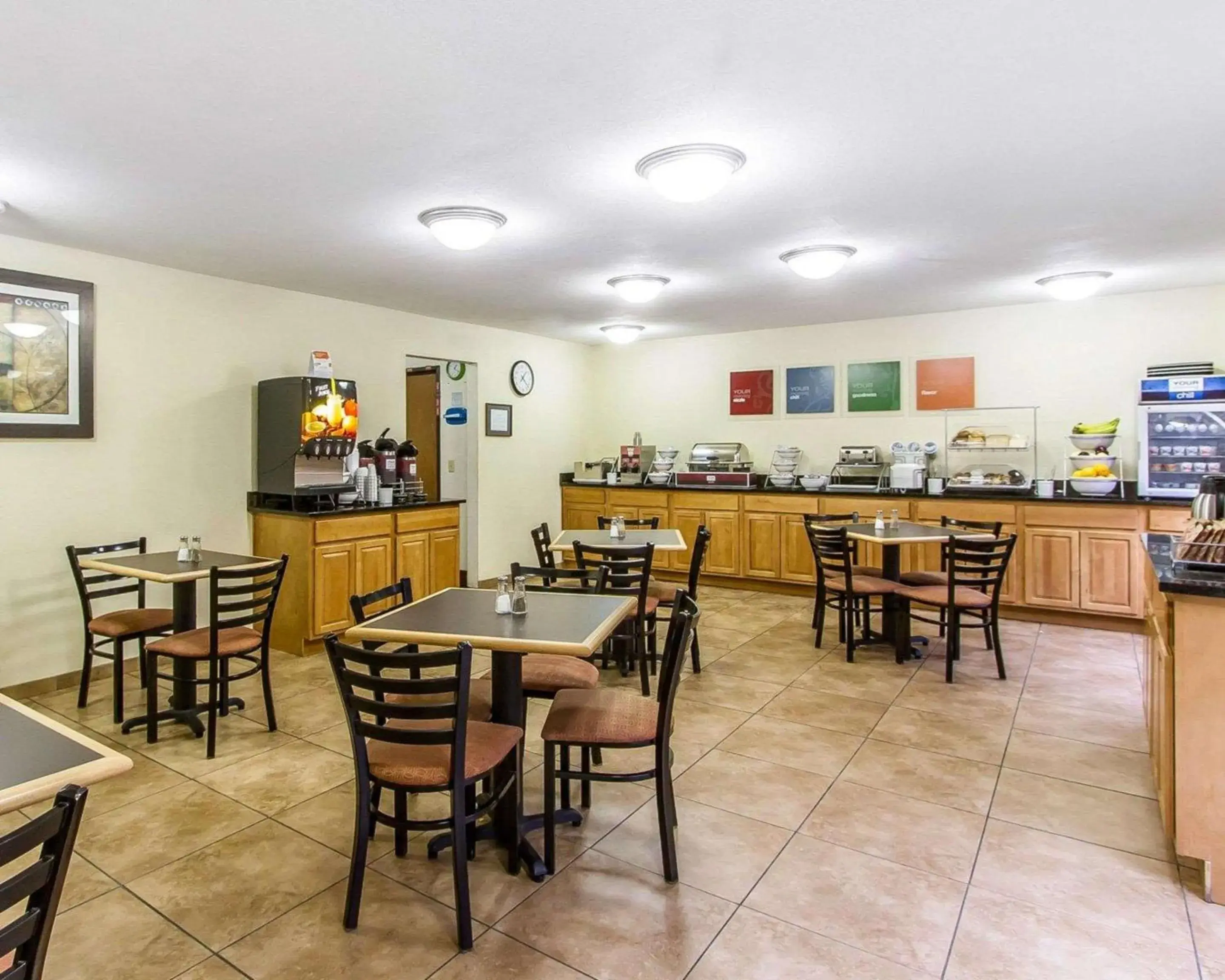 Restaurant/places to eat in Quality Inn Macomb near University Area Restaurant/places to eat in Quality Inn Macomb near University Area