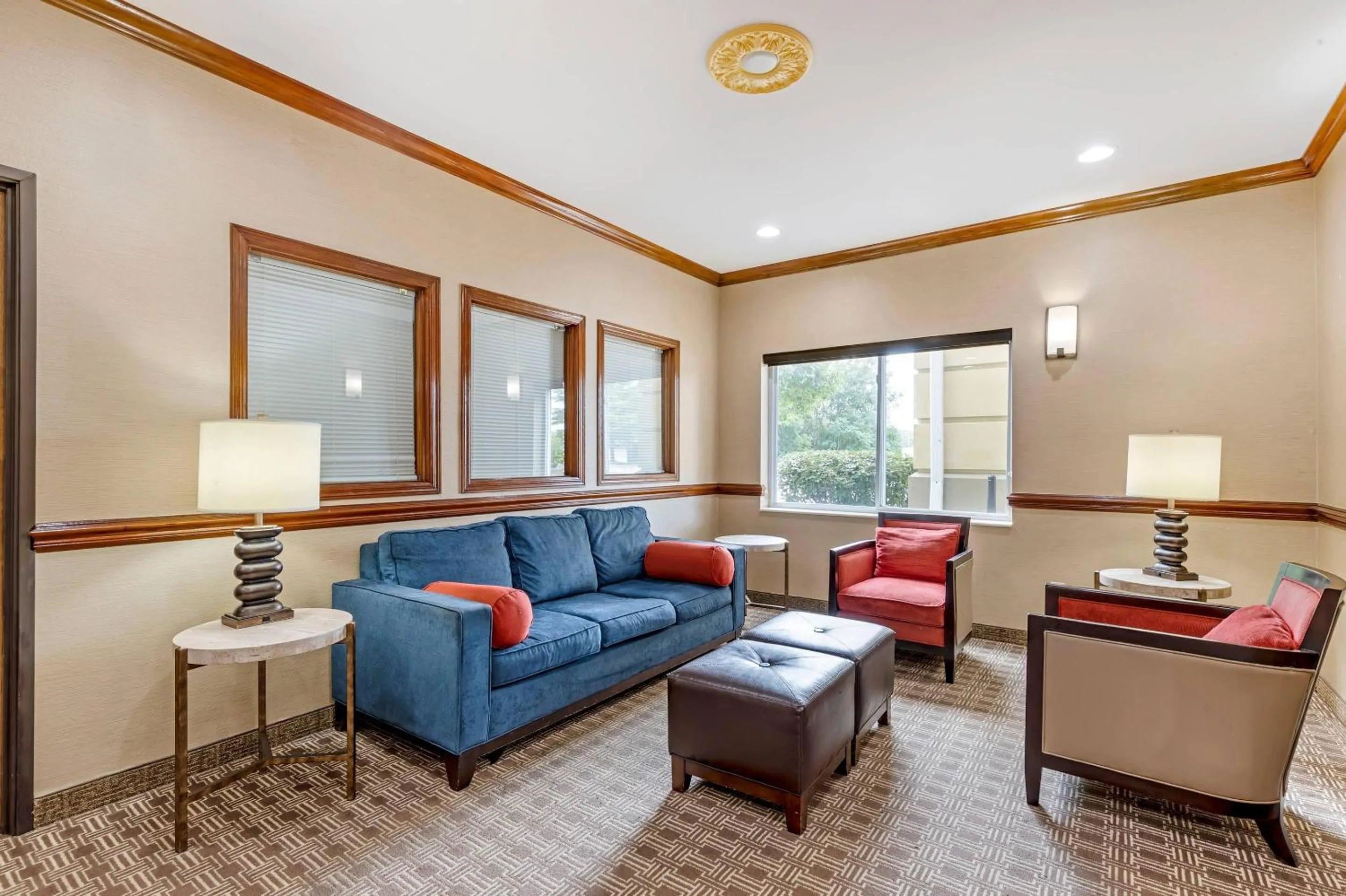 Lobby or reception in Comfort Inn & Suites East Moline near I-80