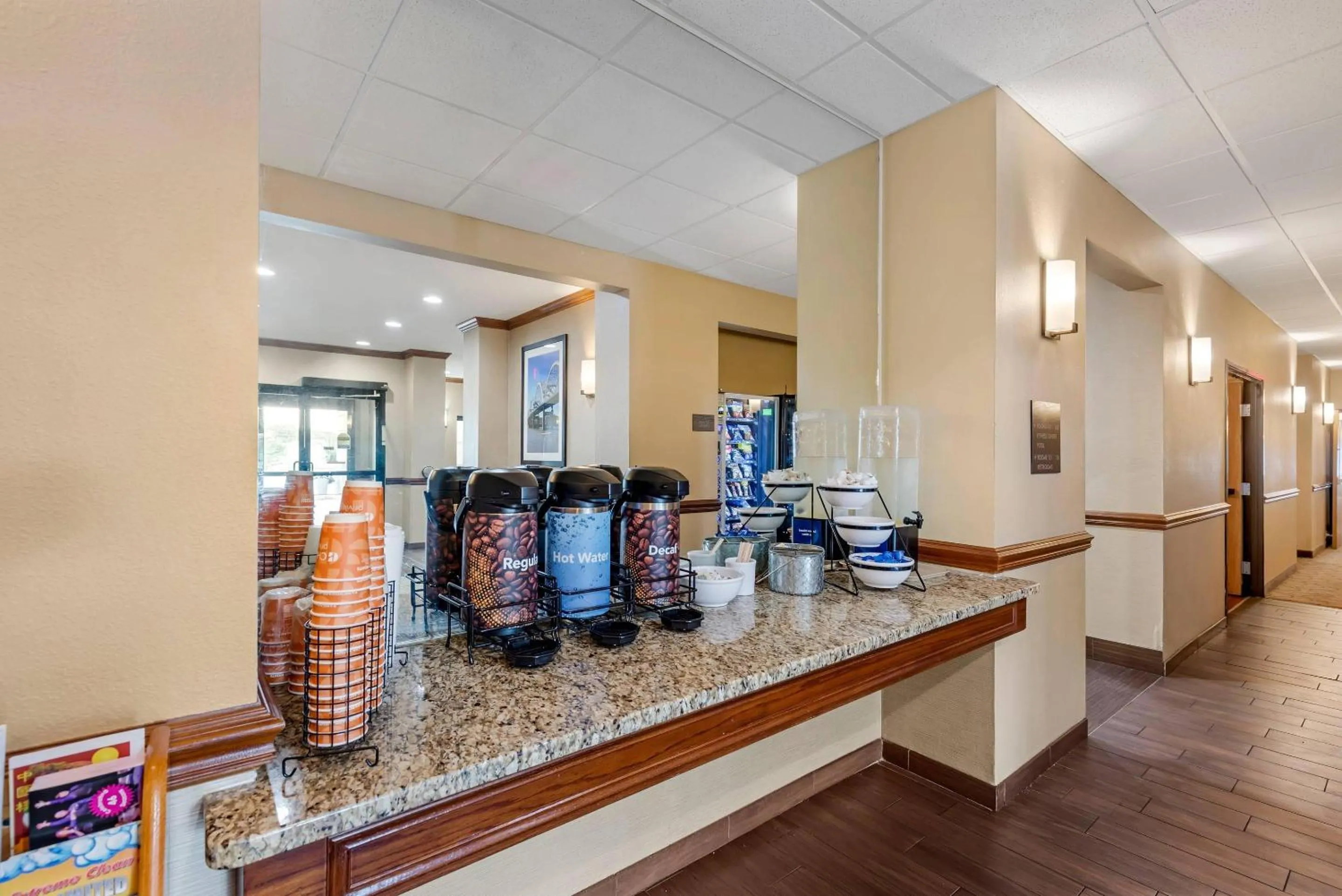 Lobby or reception in Comfort Inn & Suites East Moline near I-80