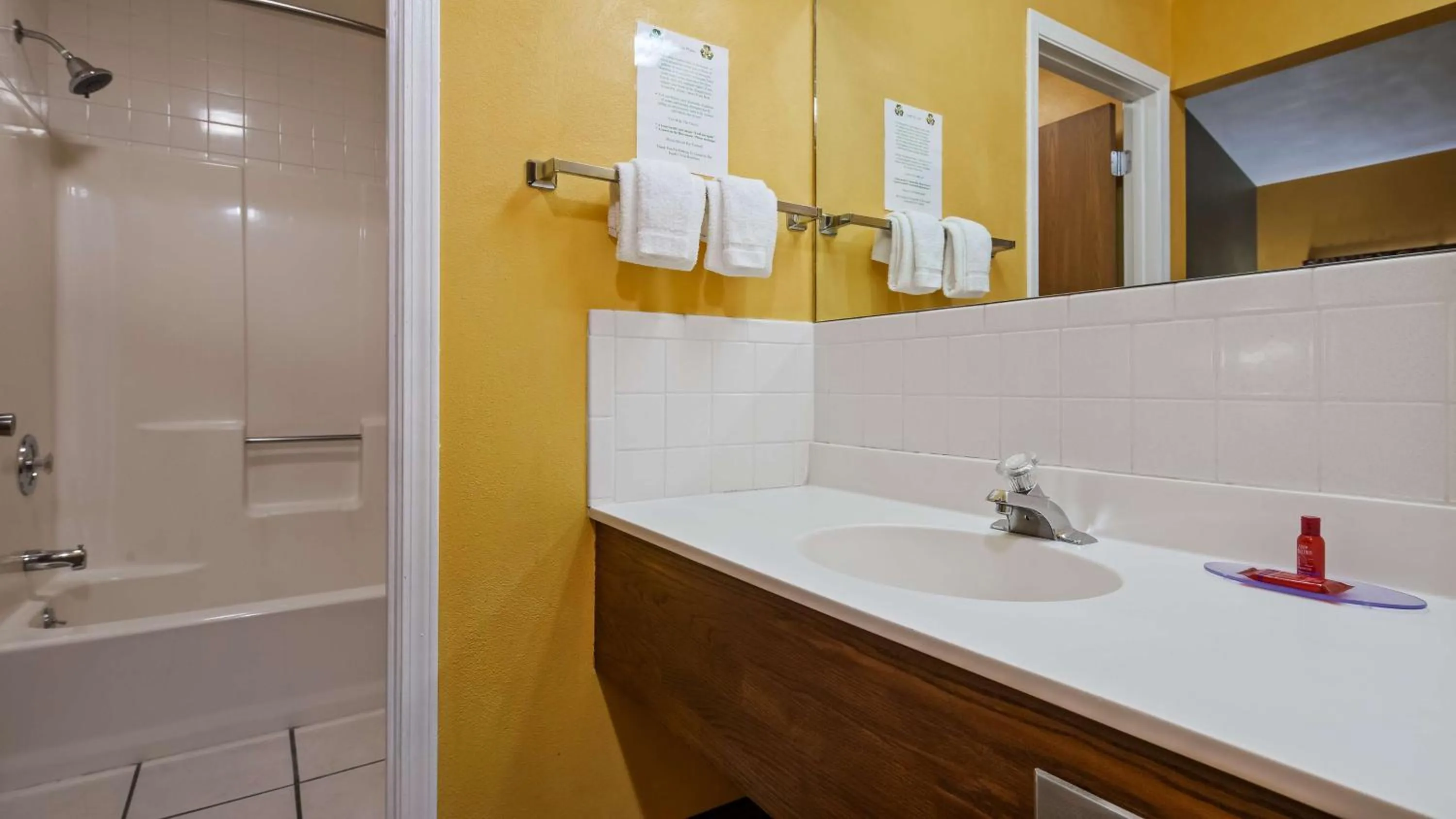 Photo of the whole room in SureStay Hotel by Best Western Greenville