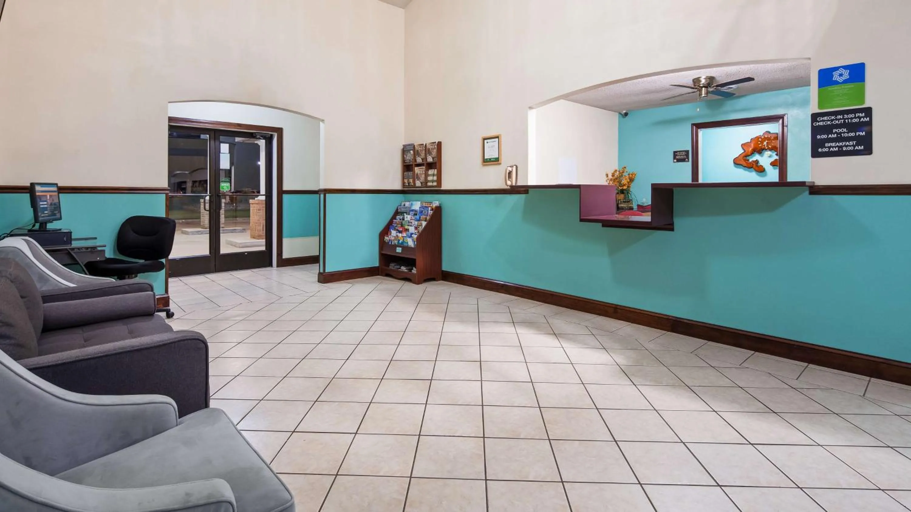 Lobby or reception in SureStay Hotel by Best Western Greenville