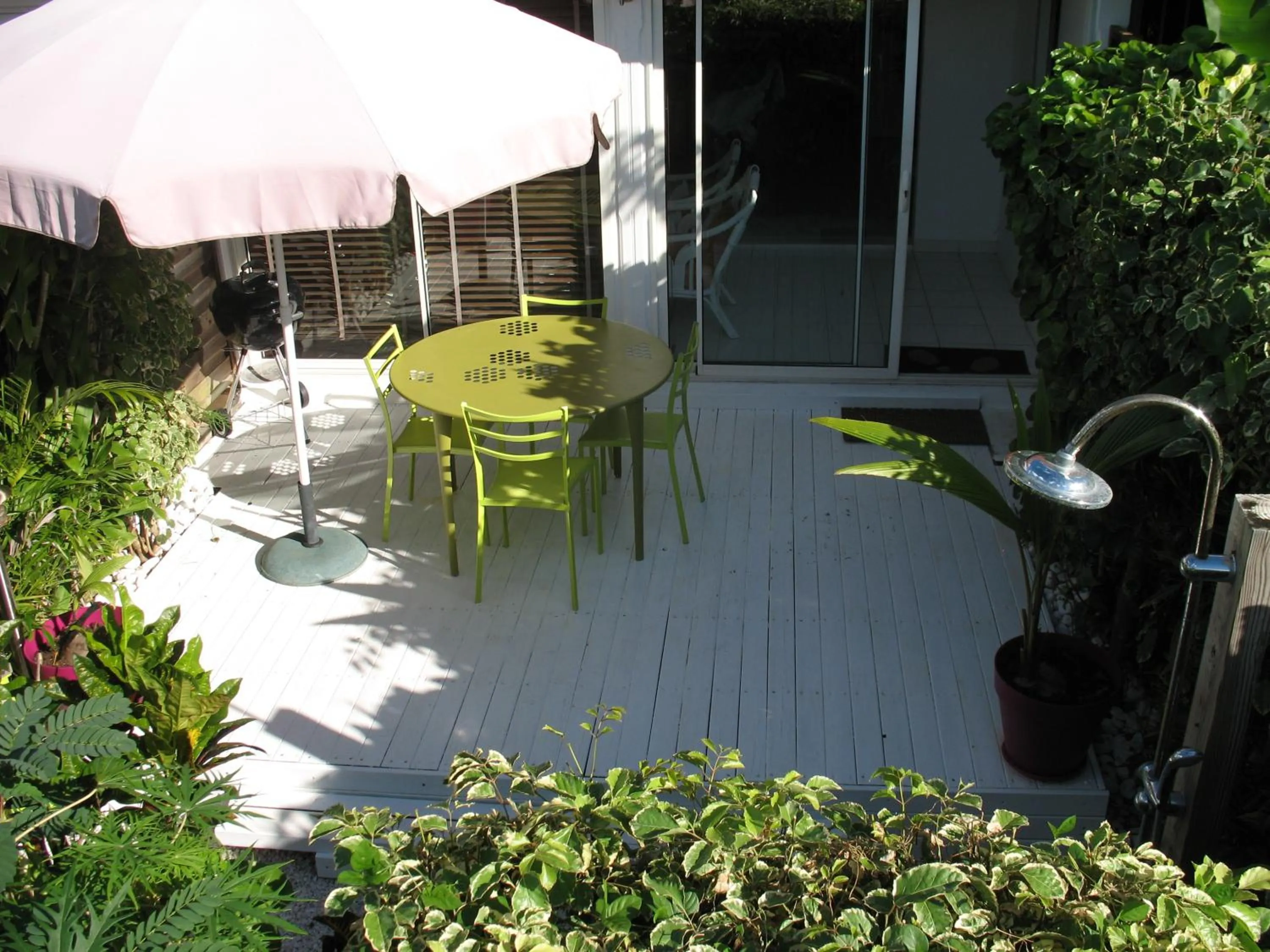 Property building in GIROFLE