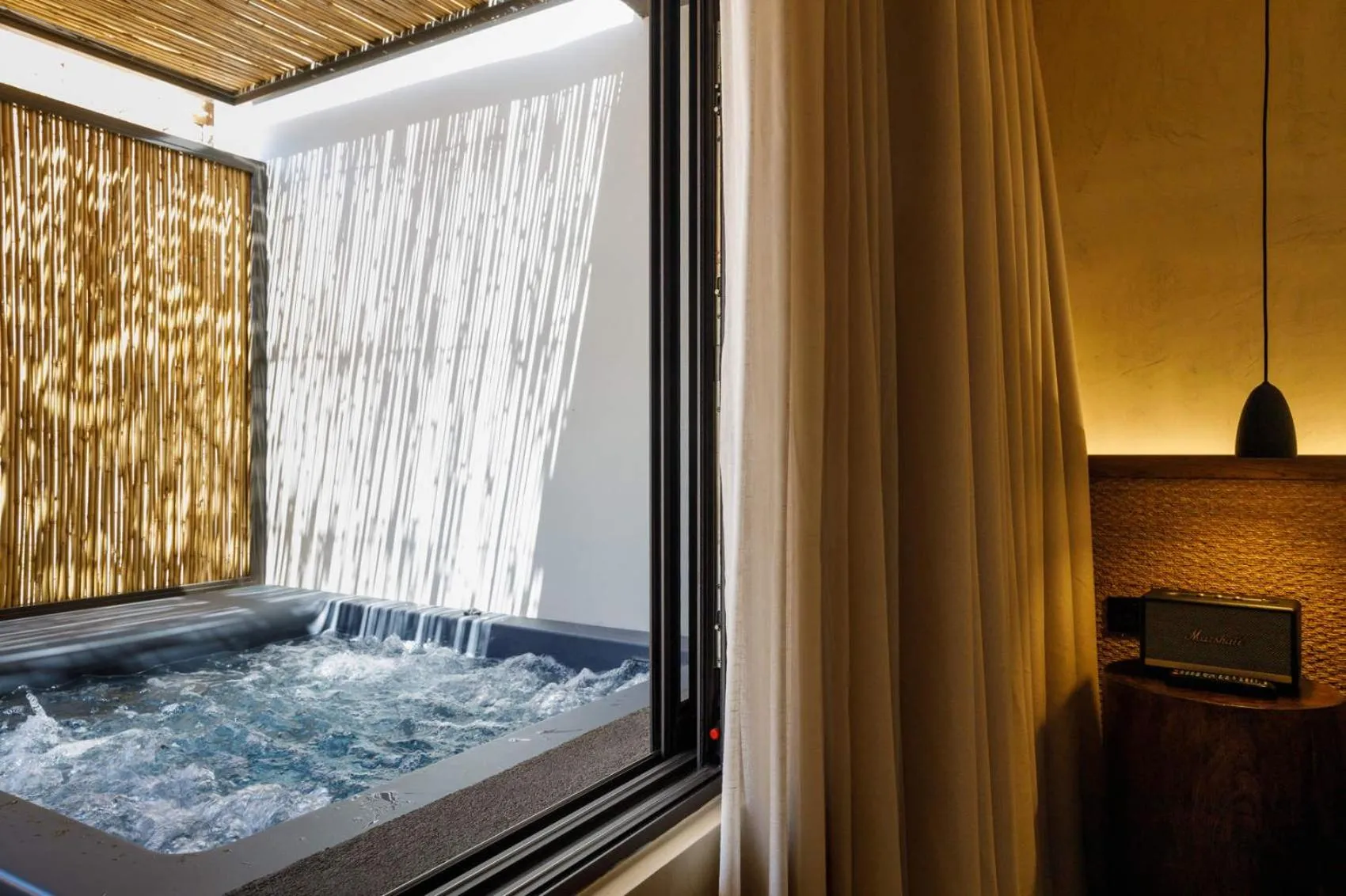 Hot Tub in Amantes Villas and Suites