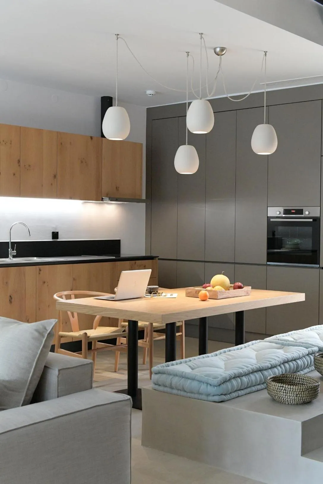 Dining area in Amantes Villas and Suites