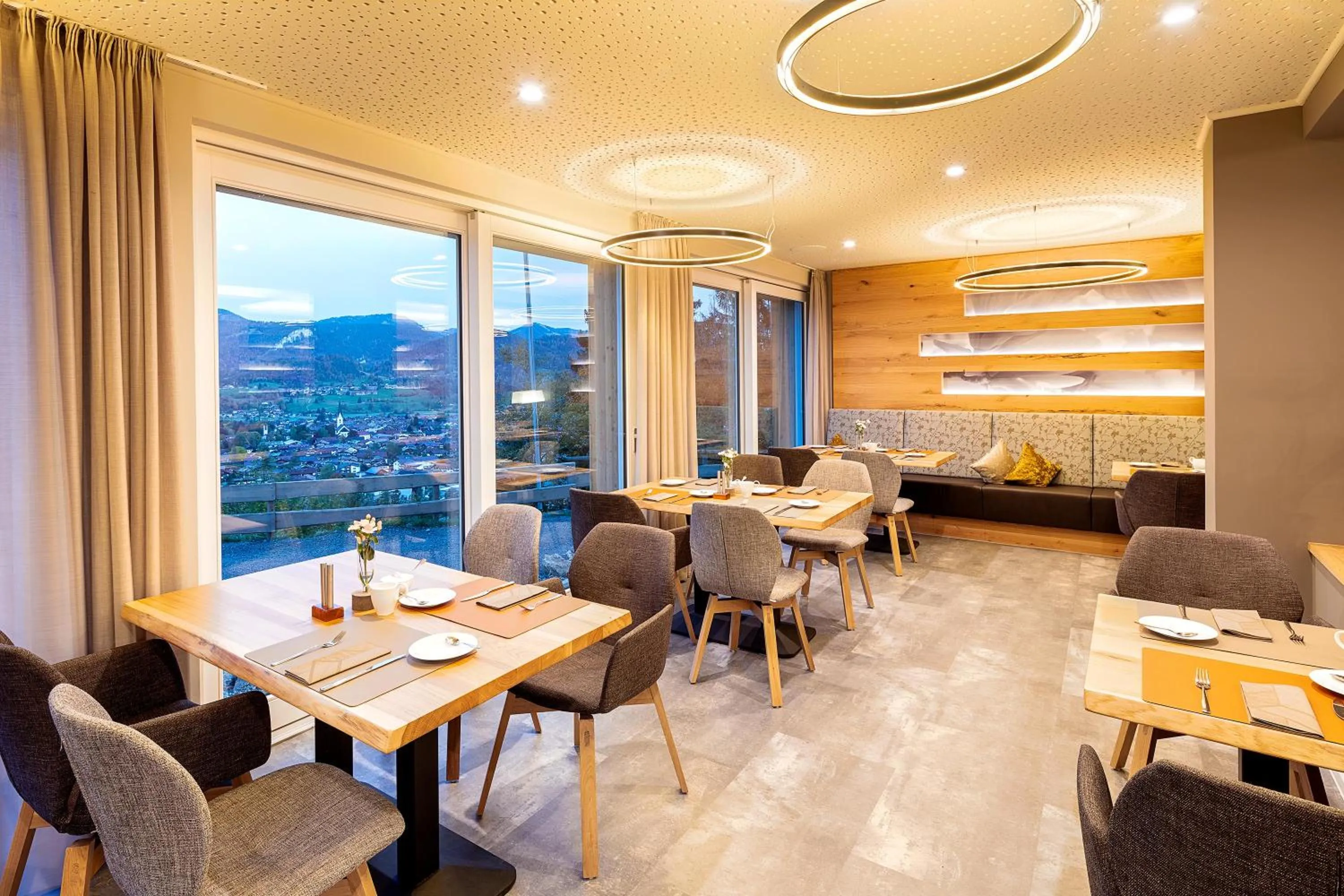 Restaurant/places to eat in Hotel Kühberg