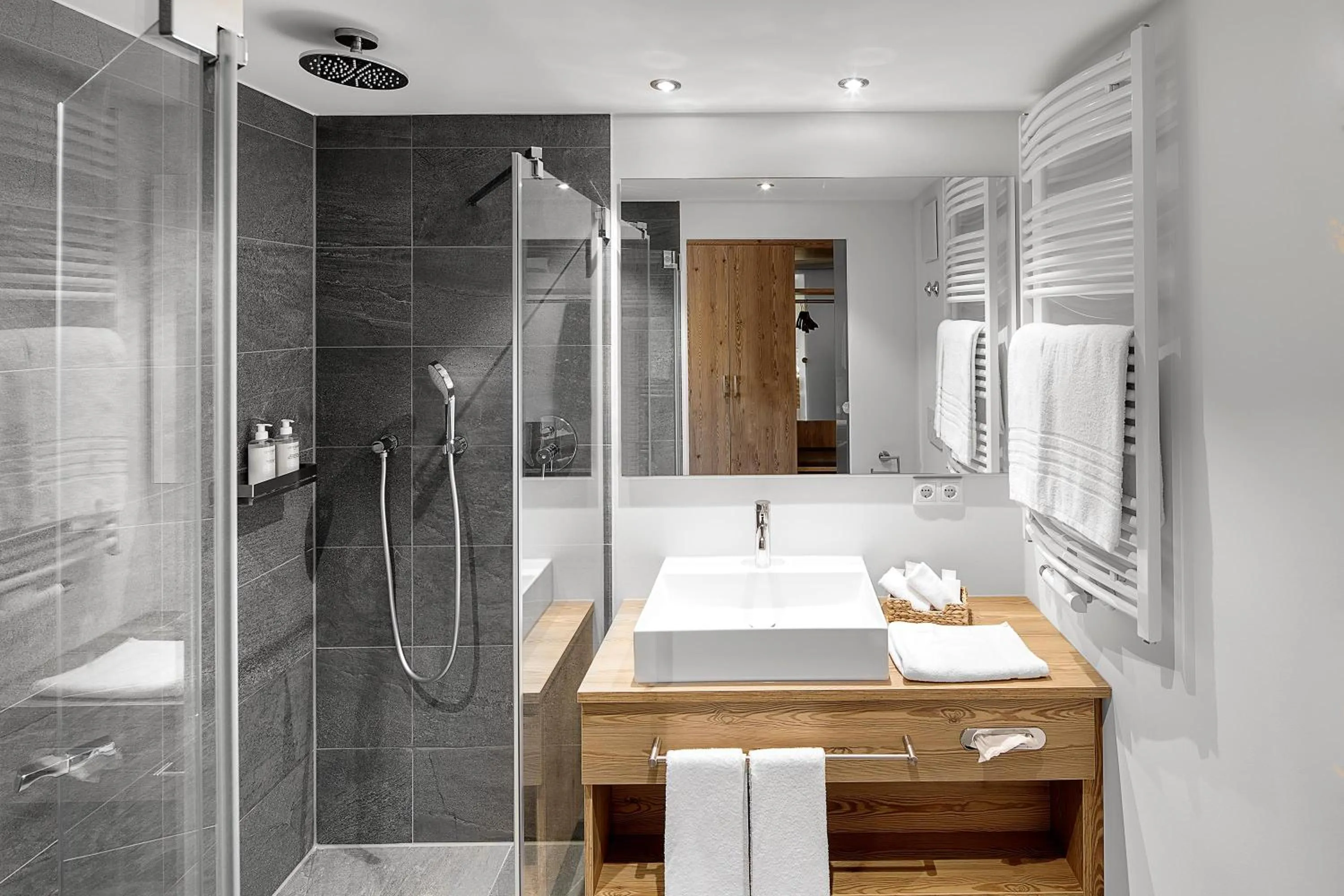 Bathroom in Hotel Kühberg