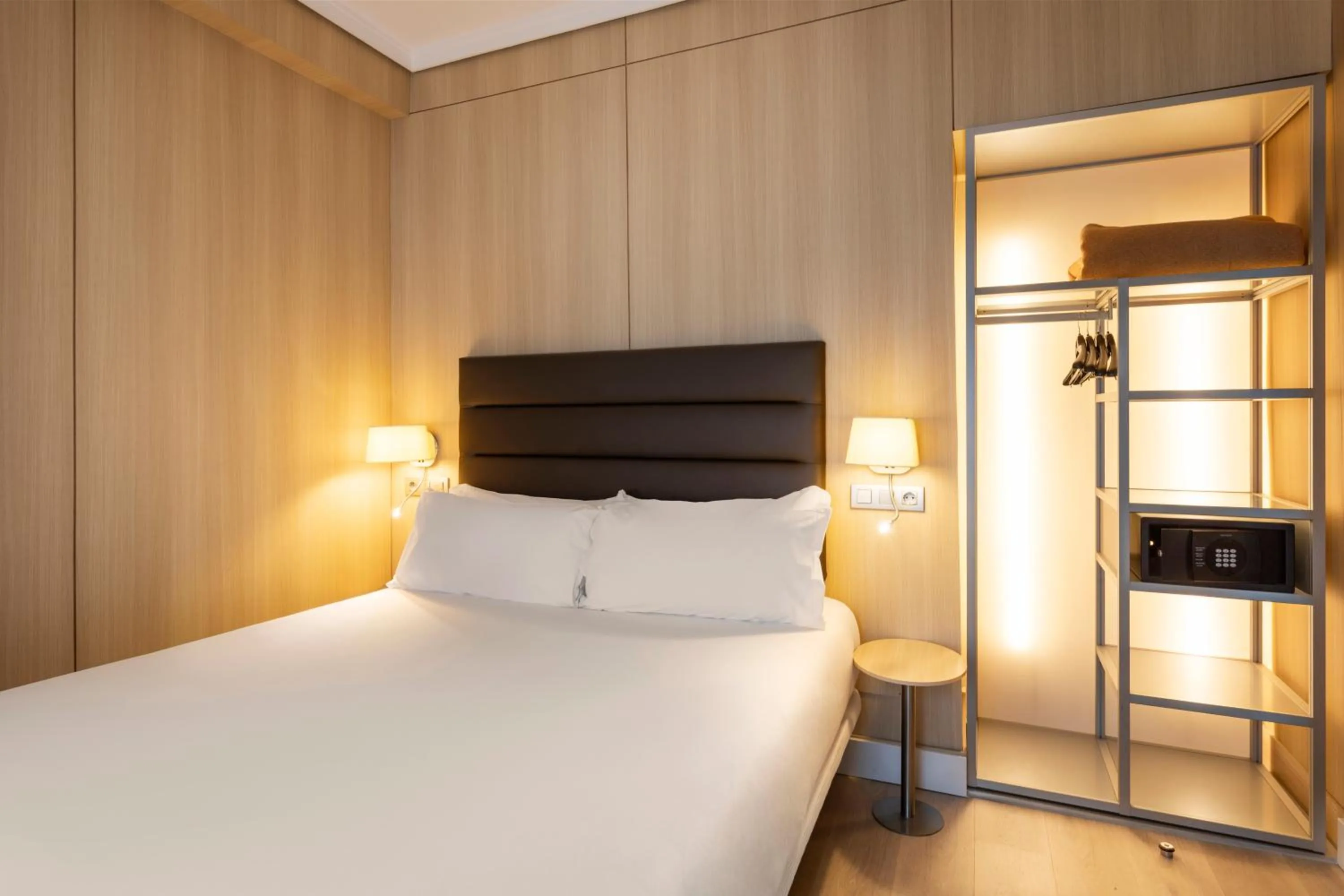 Bed in B&B HOTEL Vitoria General Álava