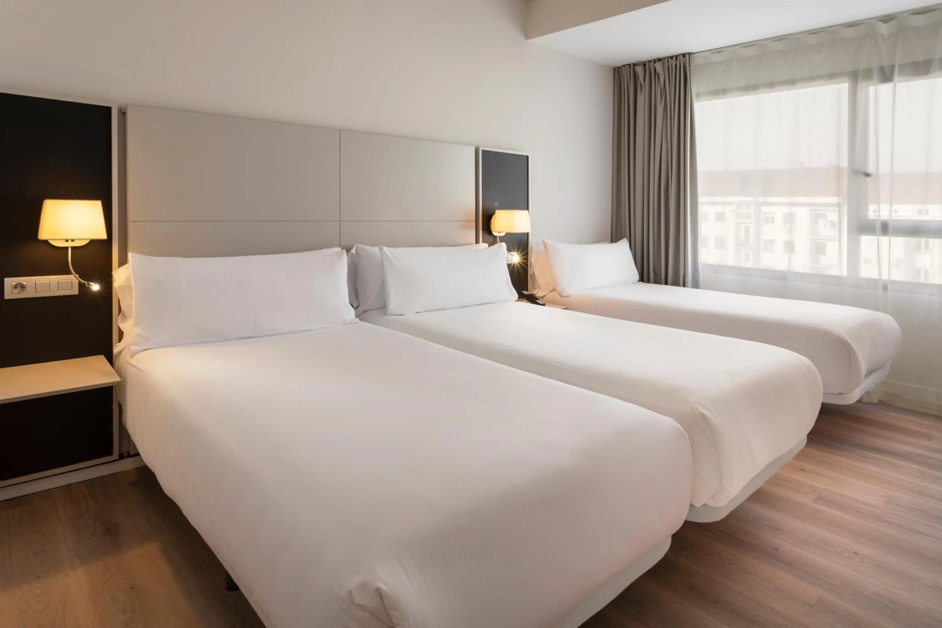 Bed in B&B HOTEL Vitoria General Álava