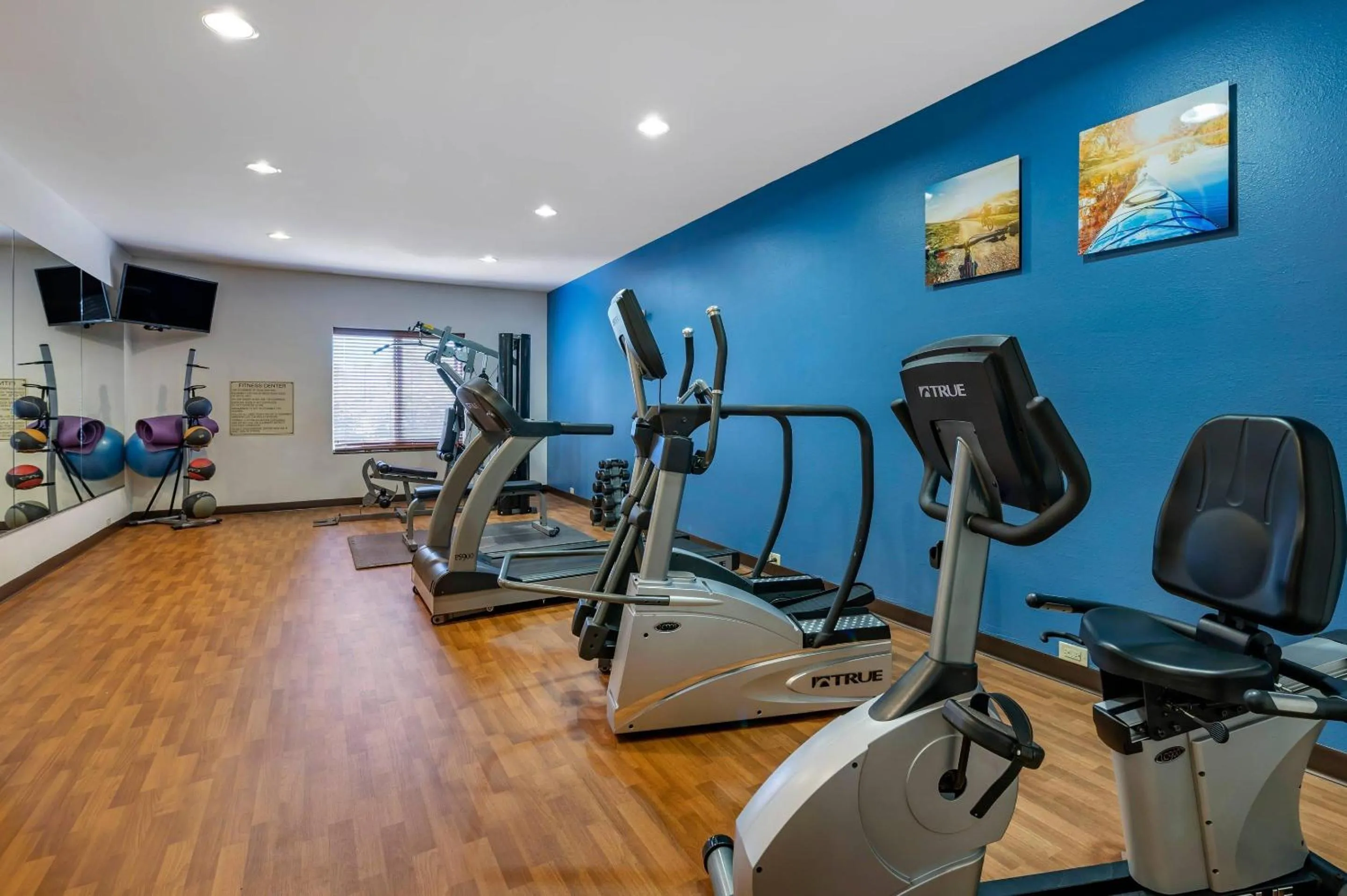 Fitness centre/facilities in Comfort Suites Urbana Champaign, University Area
