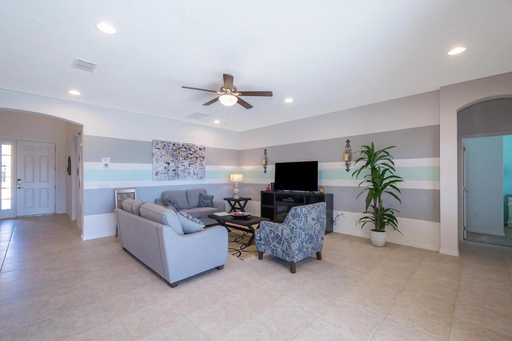 TV and multimedia in Solterra Resort 11 Bed 9 baths