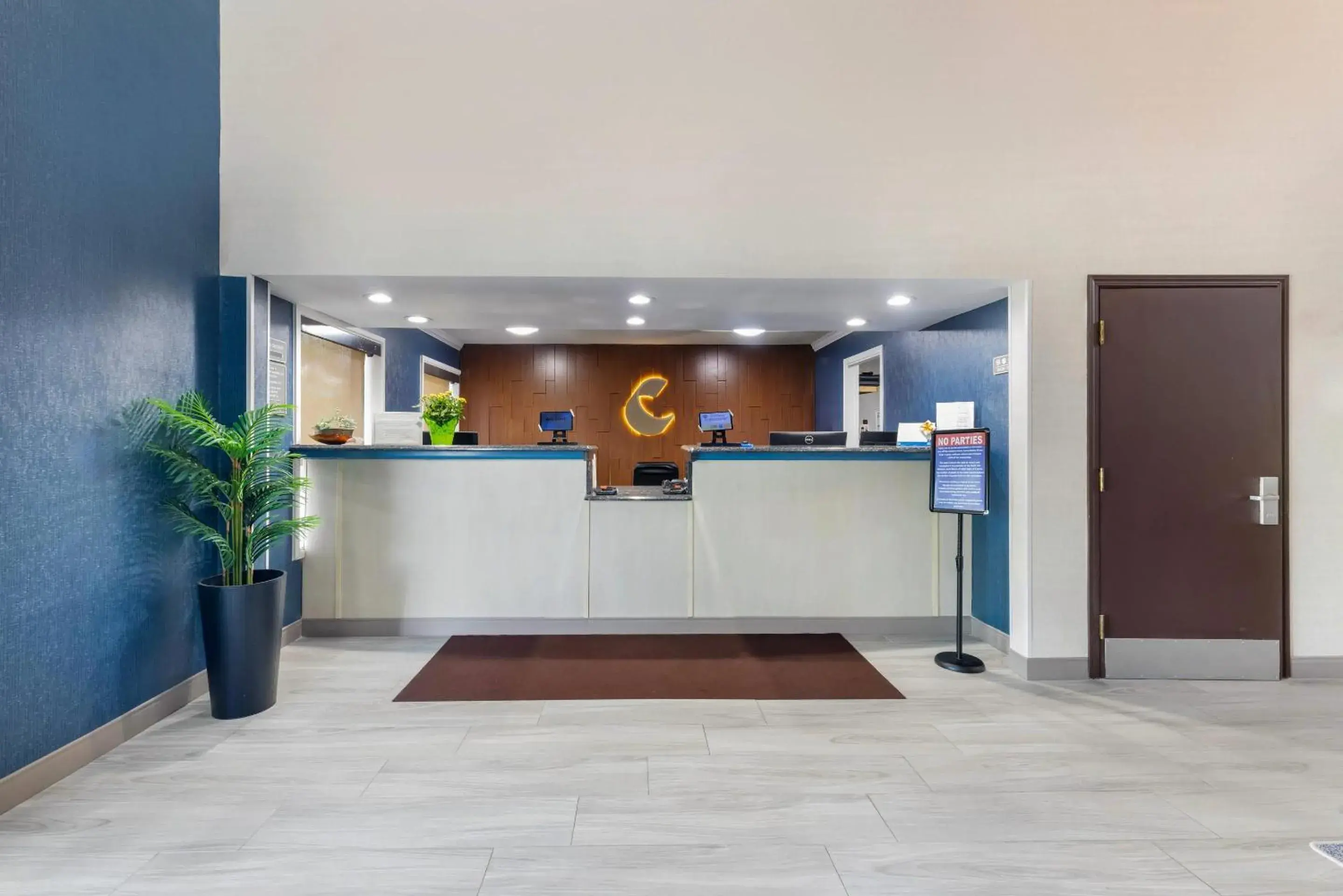 Lobby or reception in Comfort Inn Bourbonnais near I-57 Lobby or reception in Comfort Inn Bourbonnais near I-57