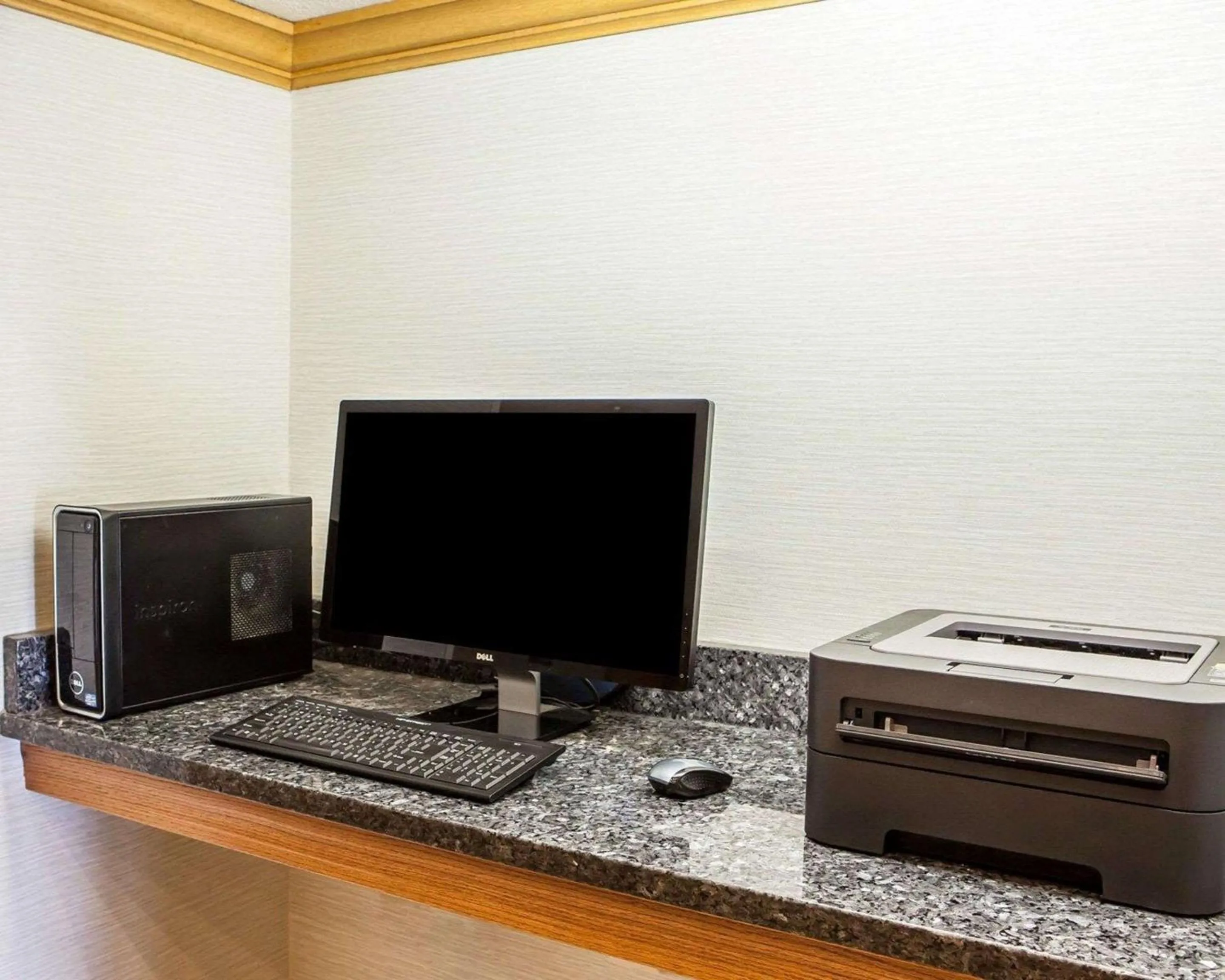 Business facilities in Comfort Inn Bourbonnais near I-57