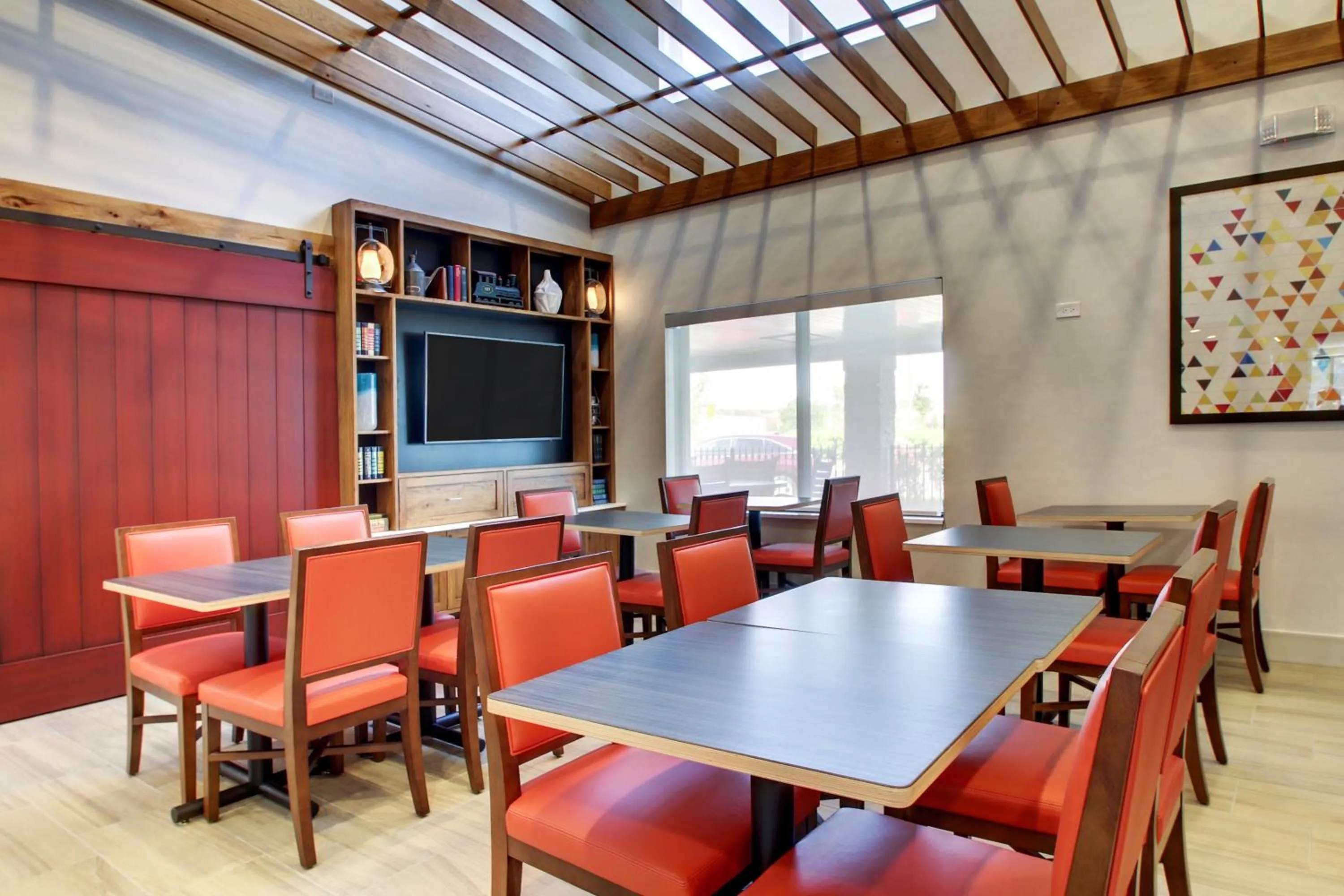 Breakfast in Holiday Inn Express & Suites Aurora - Naperville by IHG