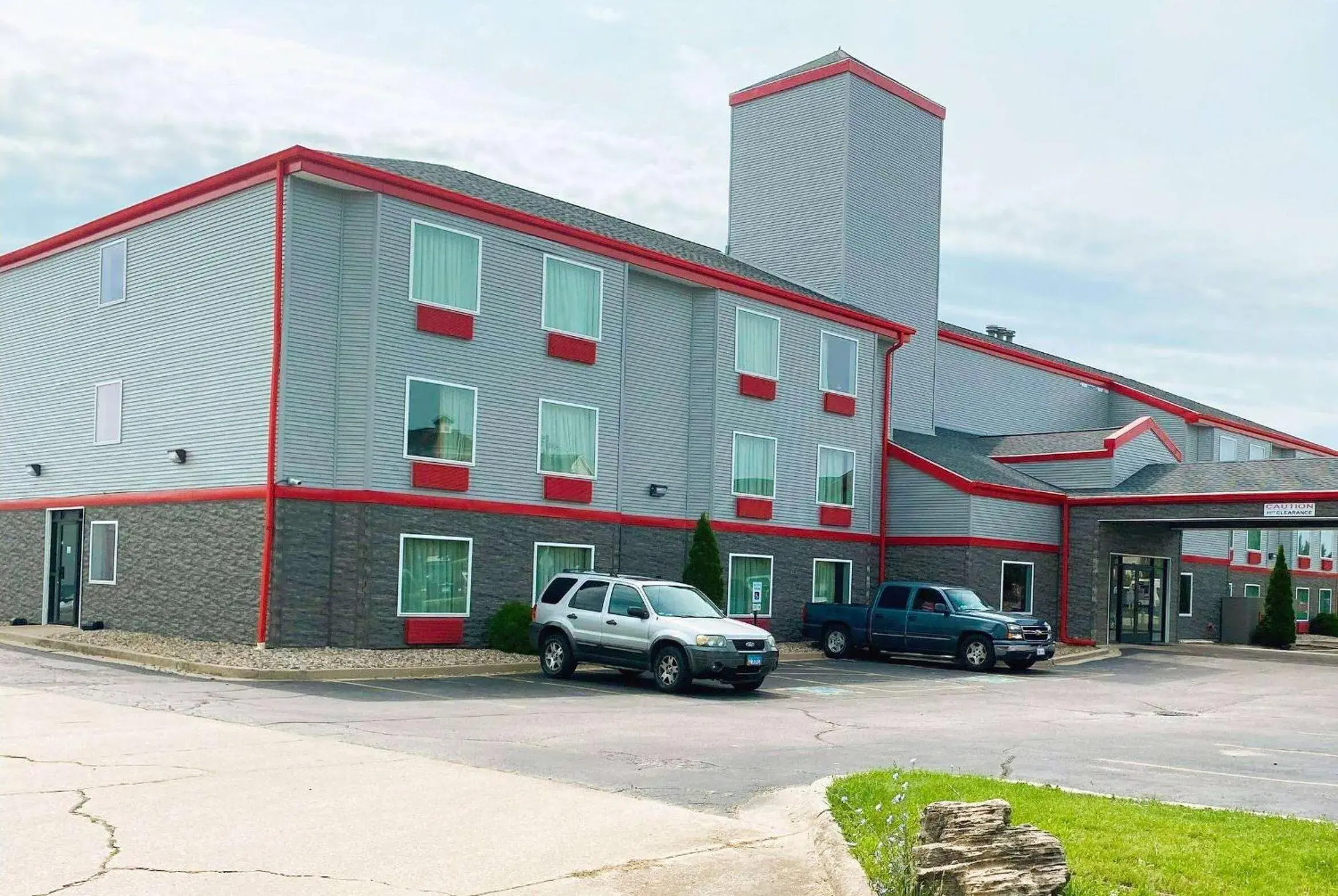 Property building in Econo Lodge Champaign Urbana – University Area Property building in Econo Lodge Champaign Urbana – University Area