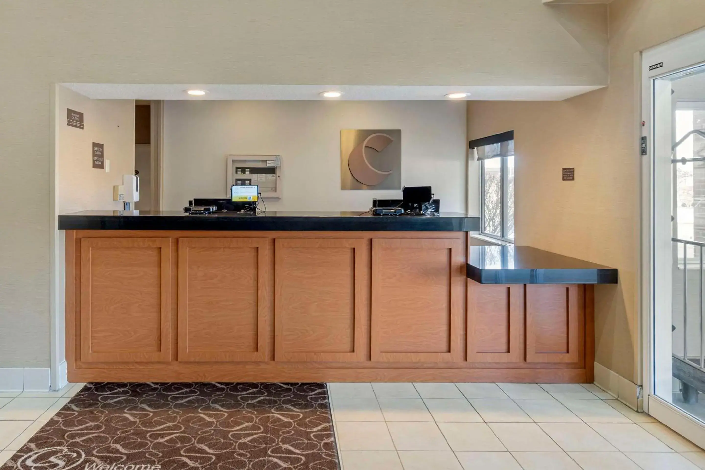 Lobby or reception in Comfort Suites Normal University area Lobby or reception in Comfort Suites Normal University area