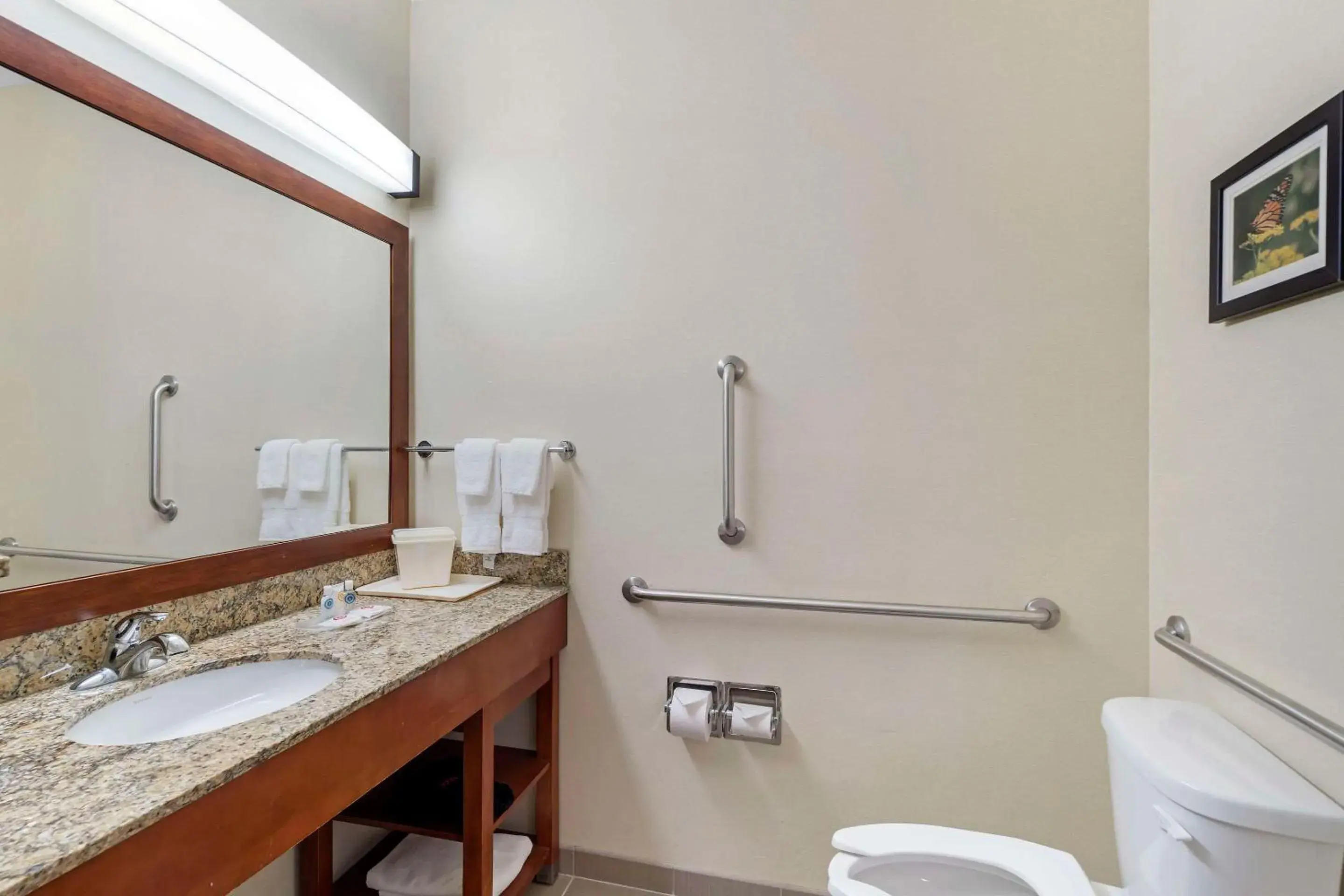 Bedroom in Comfort Suites Normal University area Bedroom in Comfort Suites Normal University area