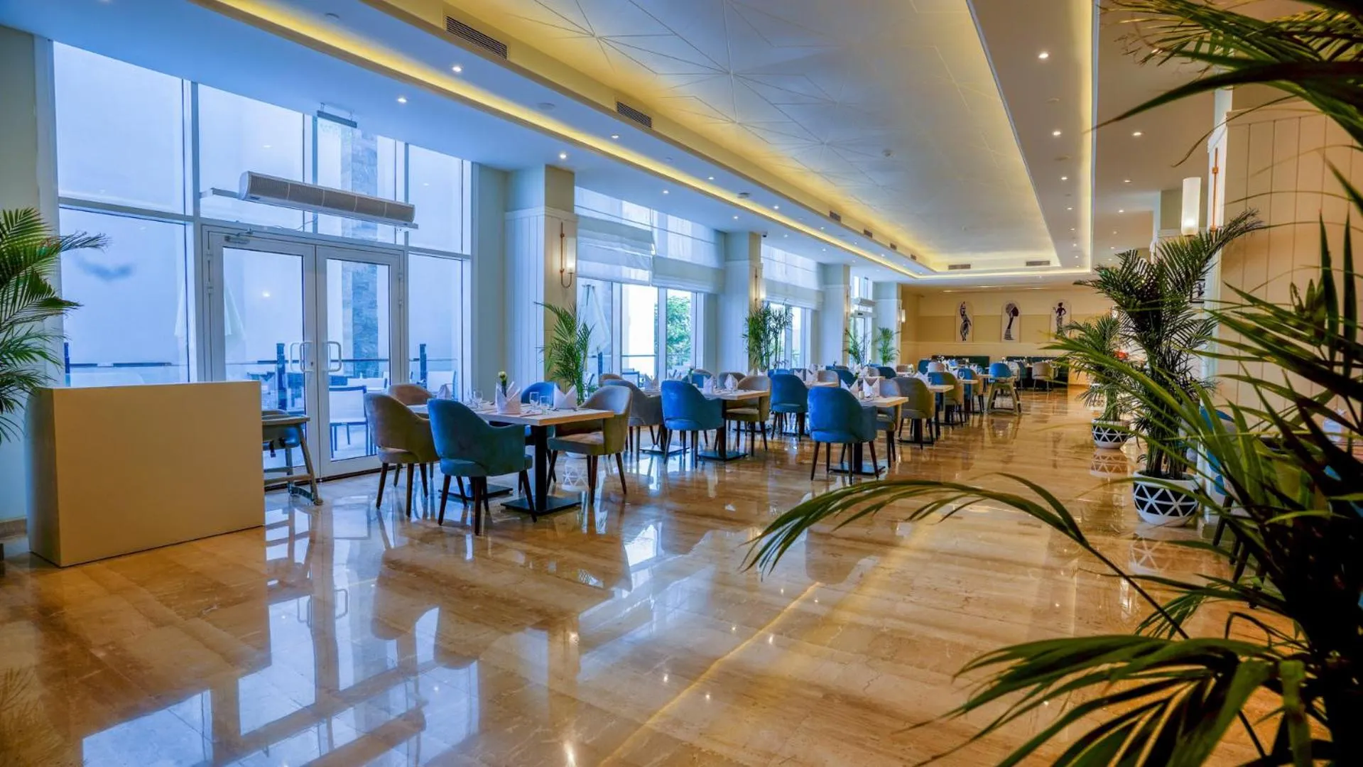 Restaurant/places to eat in SeaVille Beach Hotel by Elite Hotels & Resorts