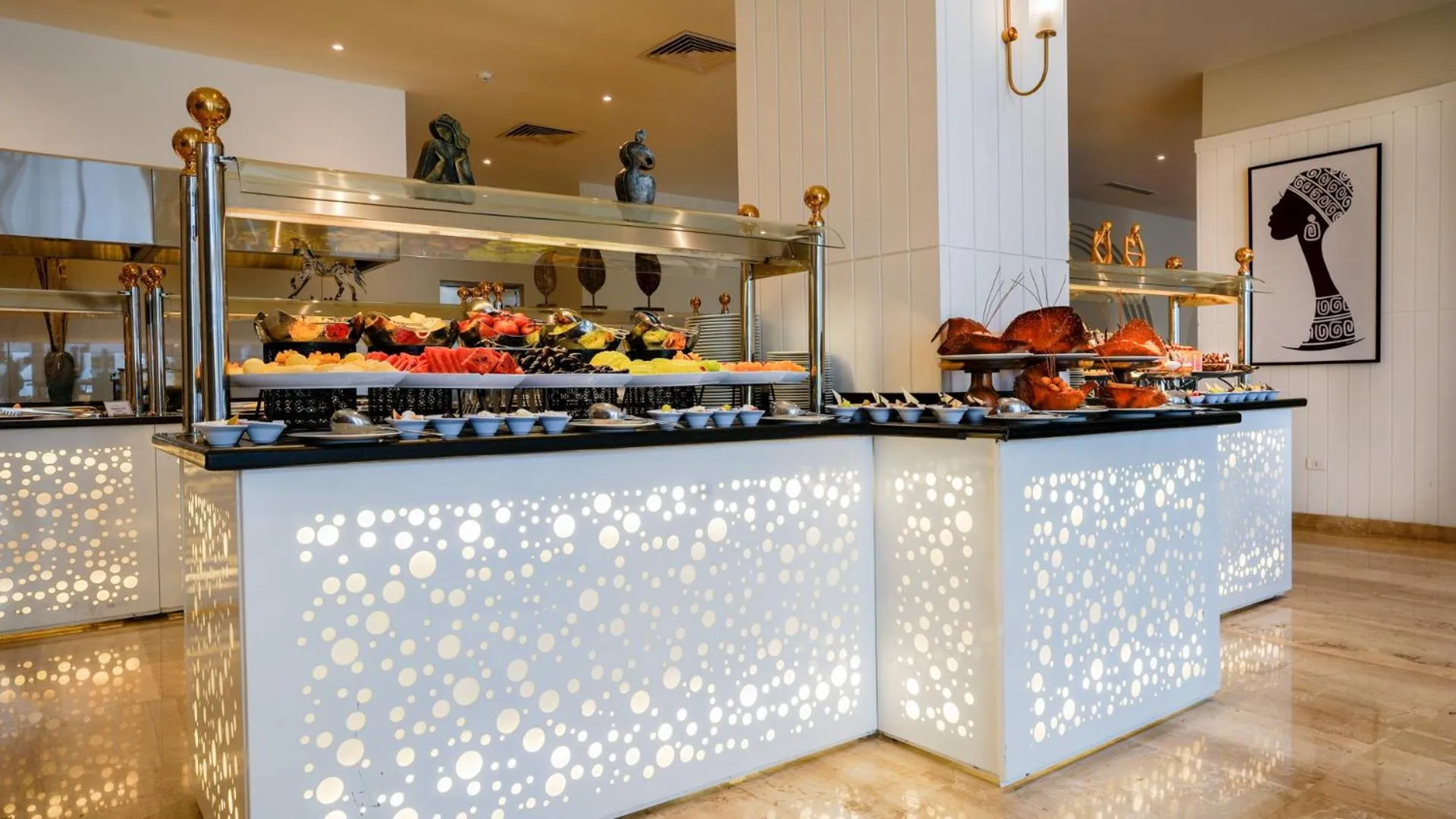 Food and drinks in SeaVille Beach Hotel by Elite Hotels & Resorts