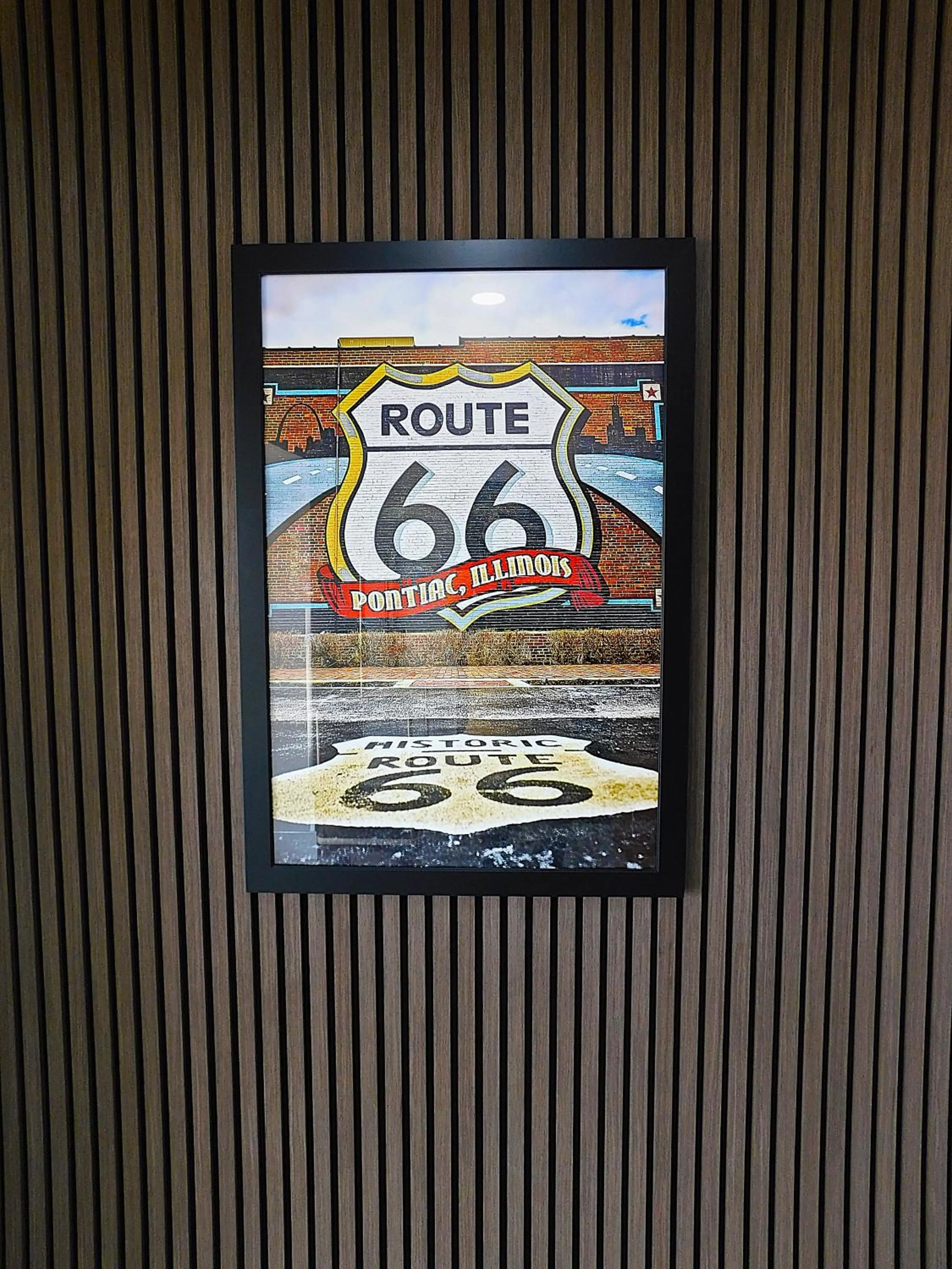 Text overlay in Quality Inn Pontiac