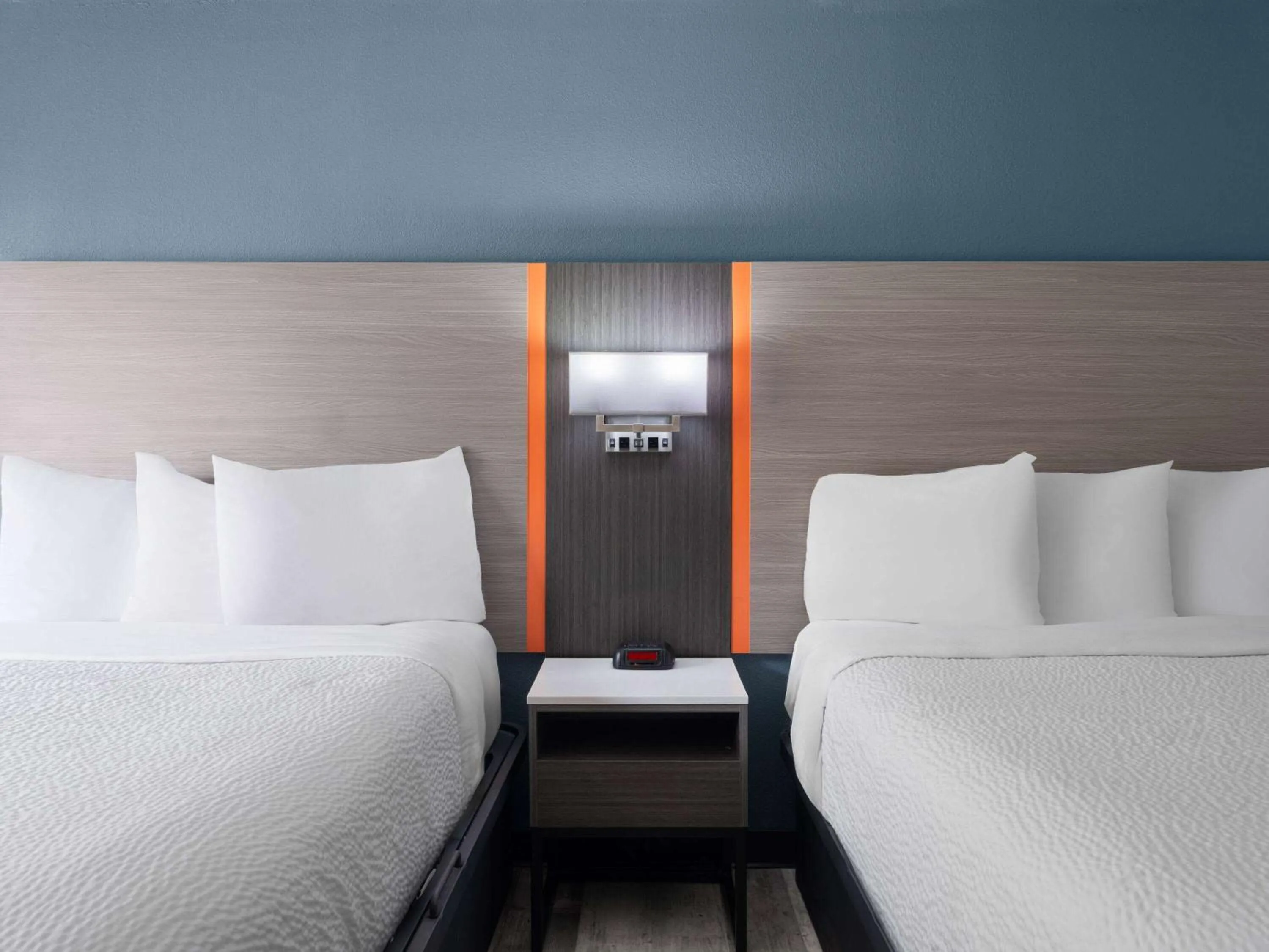 Photo of the whole room, Bed in Baymont by Wyndham Indianapolis East