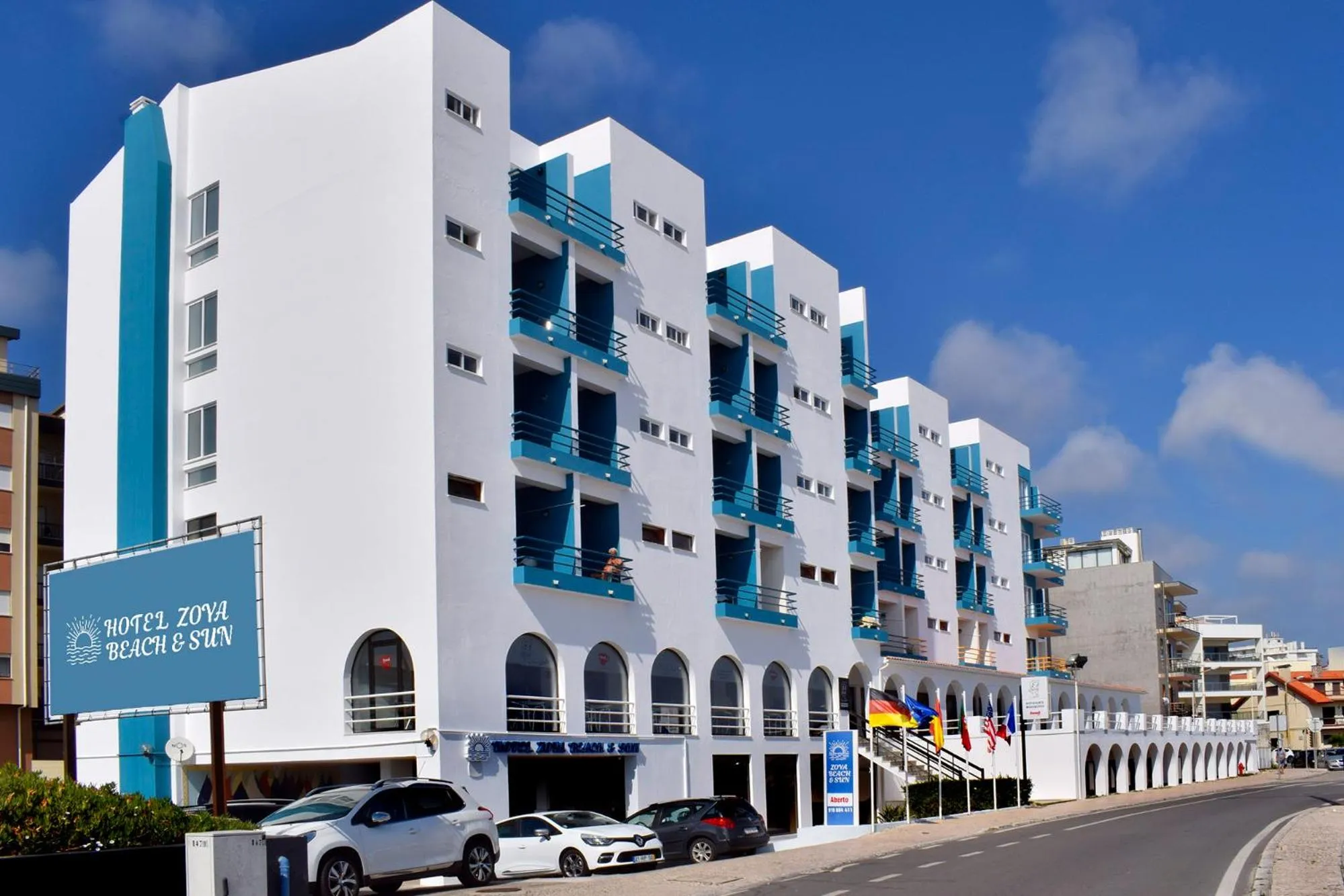 THE FOZ Beach Hotel