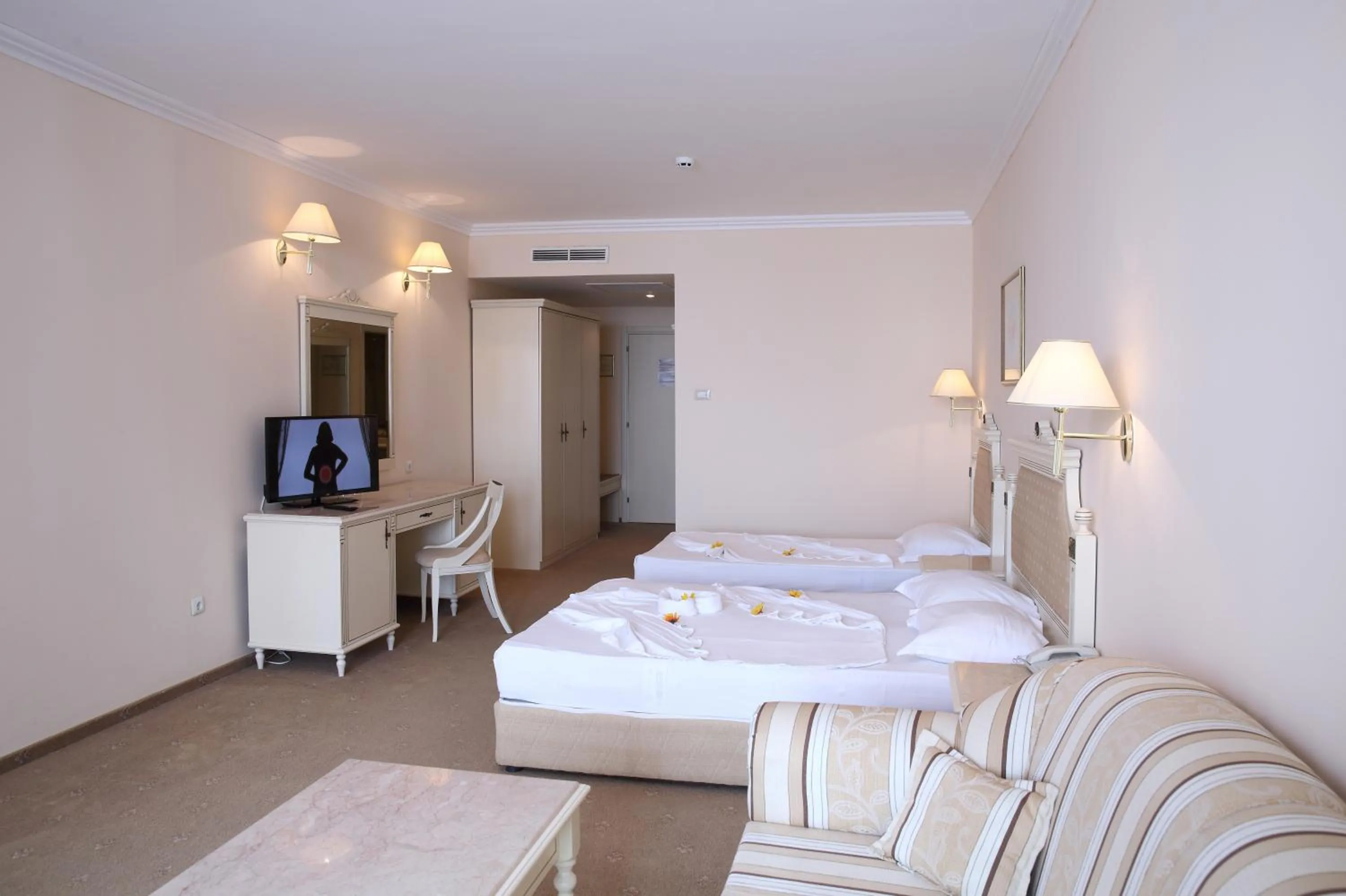 Bed in Duni Marina Beach Hotel - All Inclusive