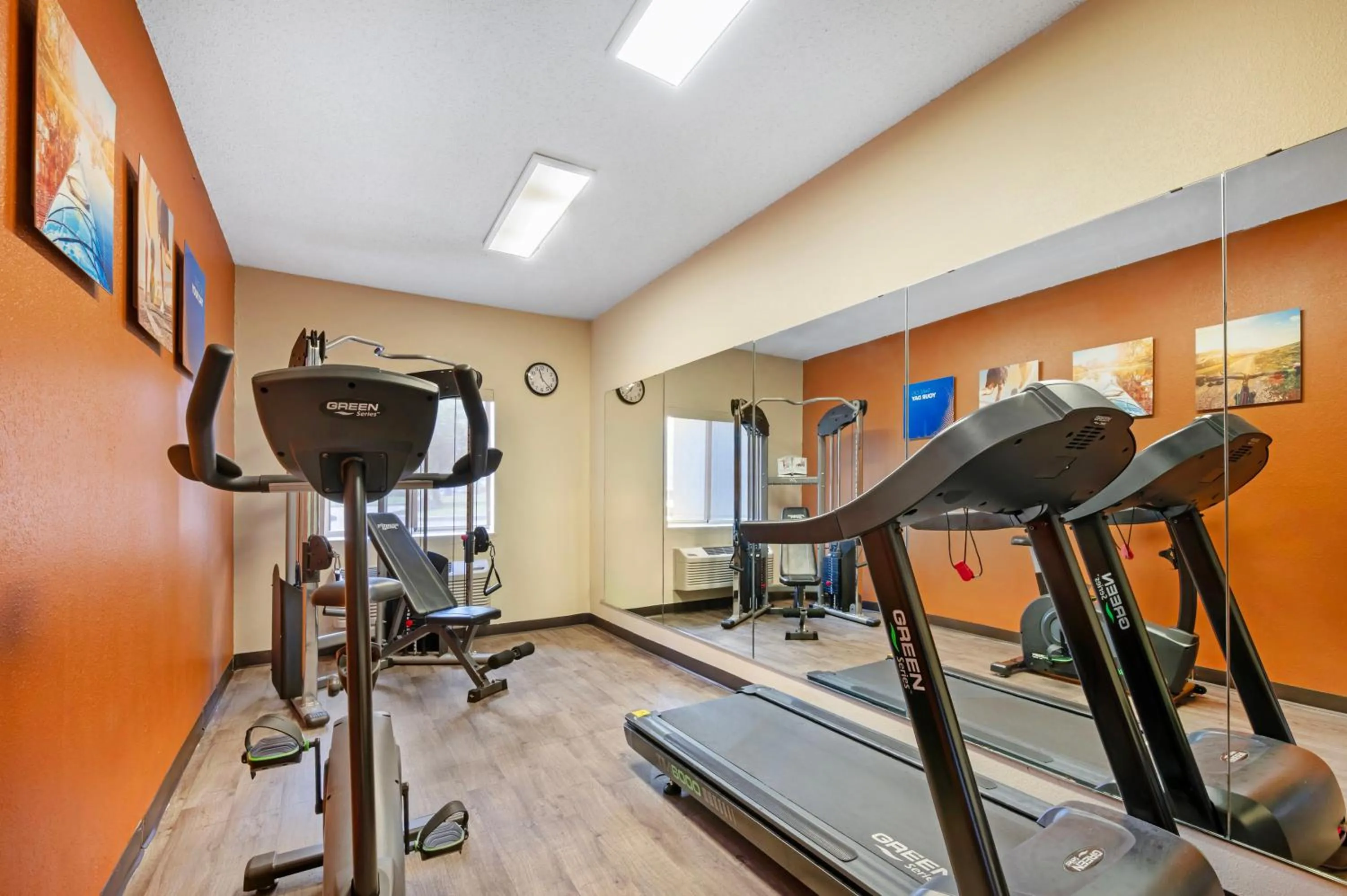 Fitness centre/facilities in Comfort Inn & Suites North Greenfield