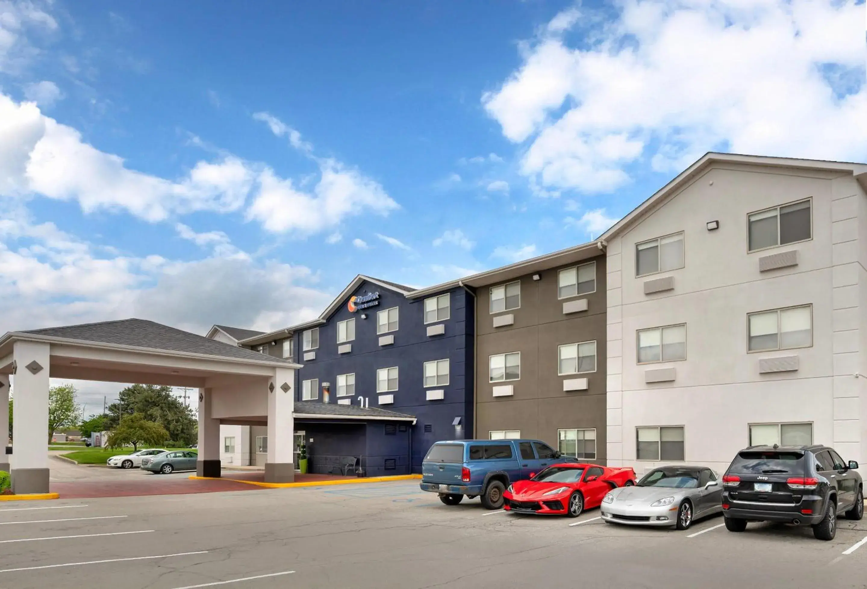 Comfort Inn & Suites North Greenfield Comfort Inn & Suites North Greenfield