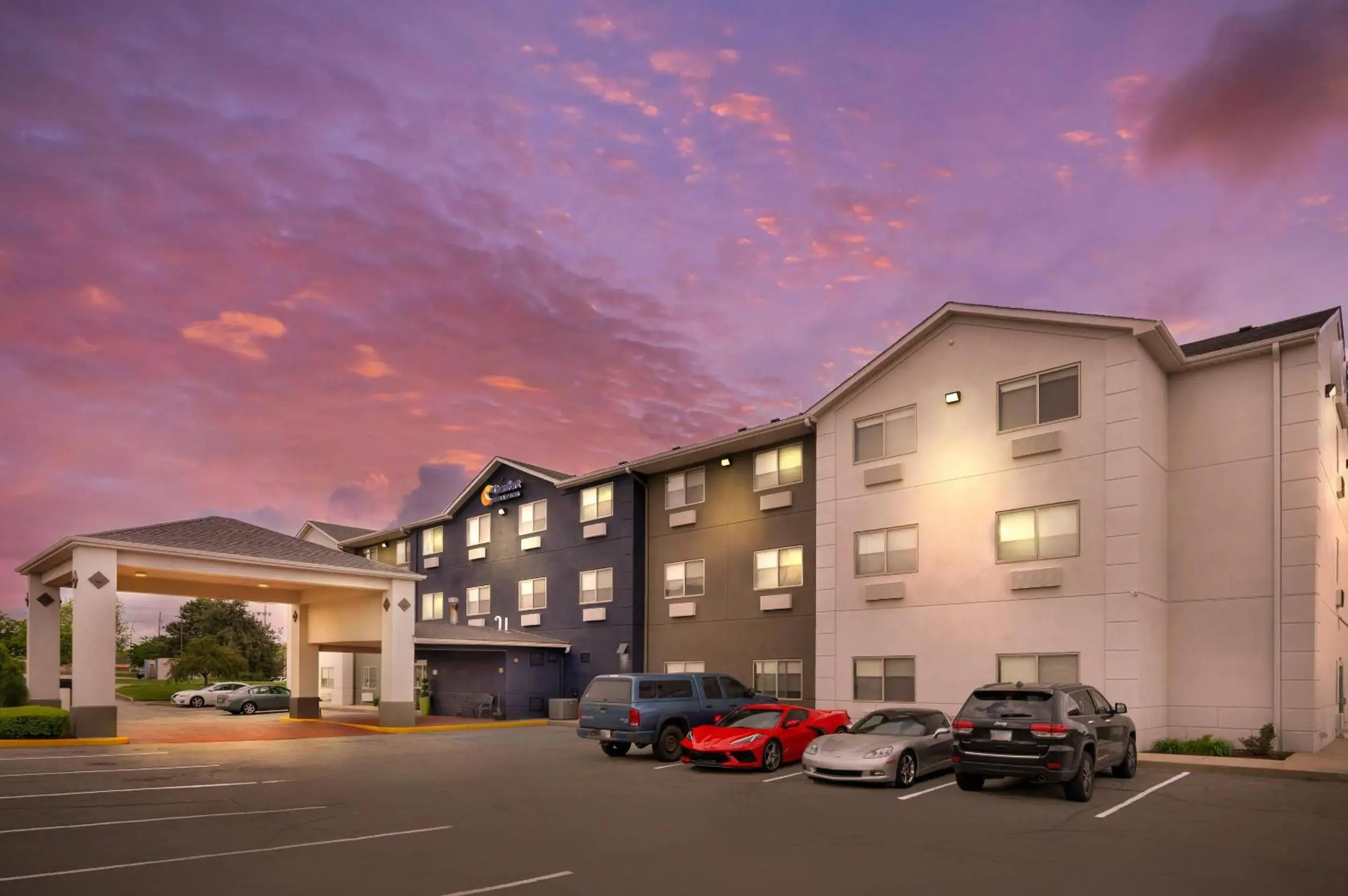 Comfort Inn & Suites North Greenfield Comfort Inn & Suites North Greenfield