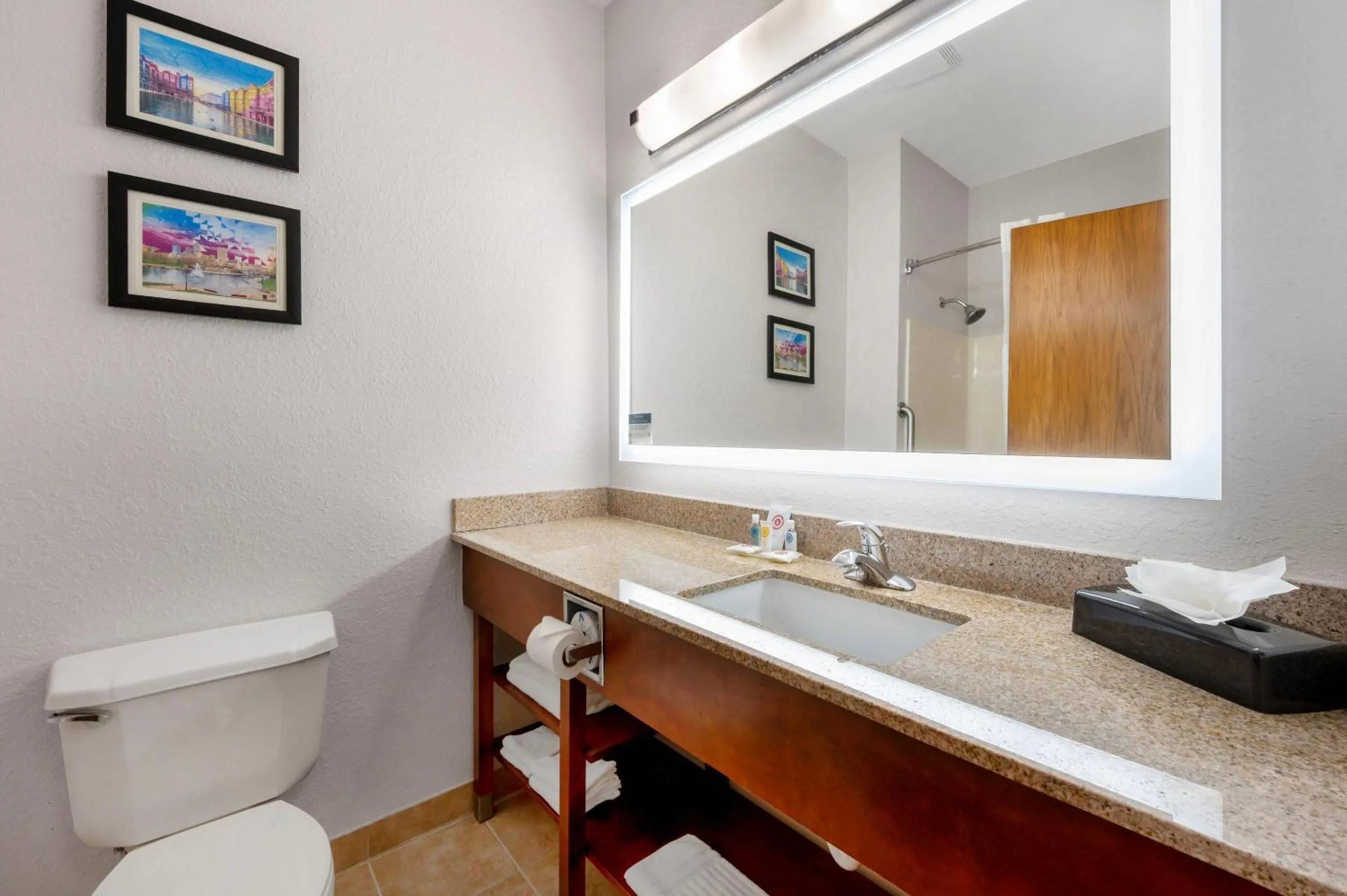 Bedroom in Comfort Inn & Suites North Greenfield