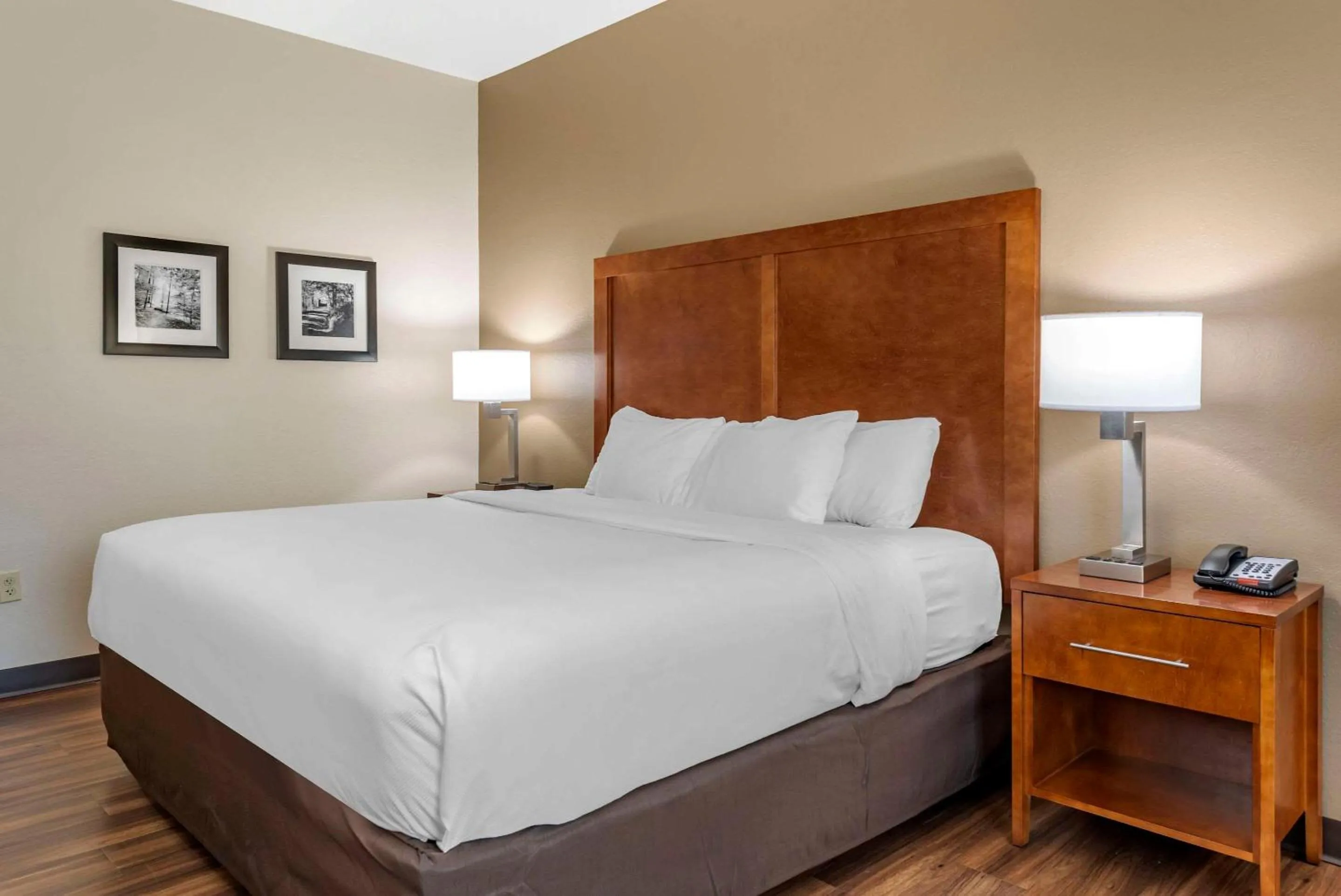 Bedroom, Bed in Comfort Inn Crawfordsville