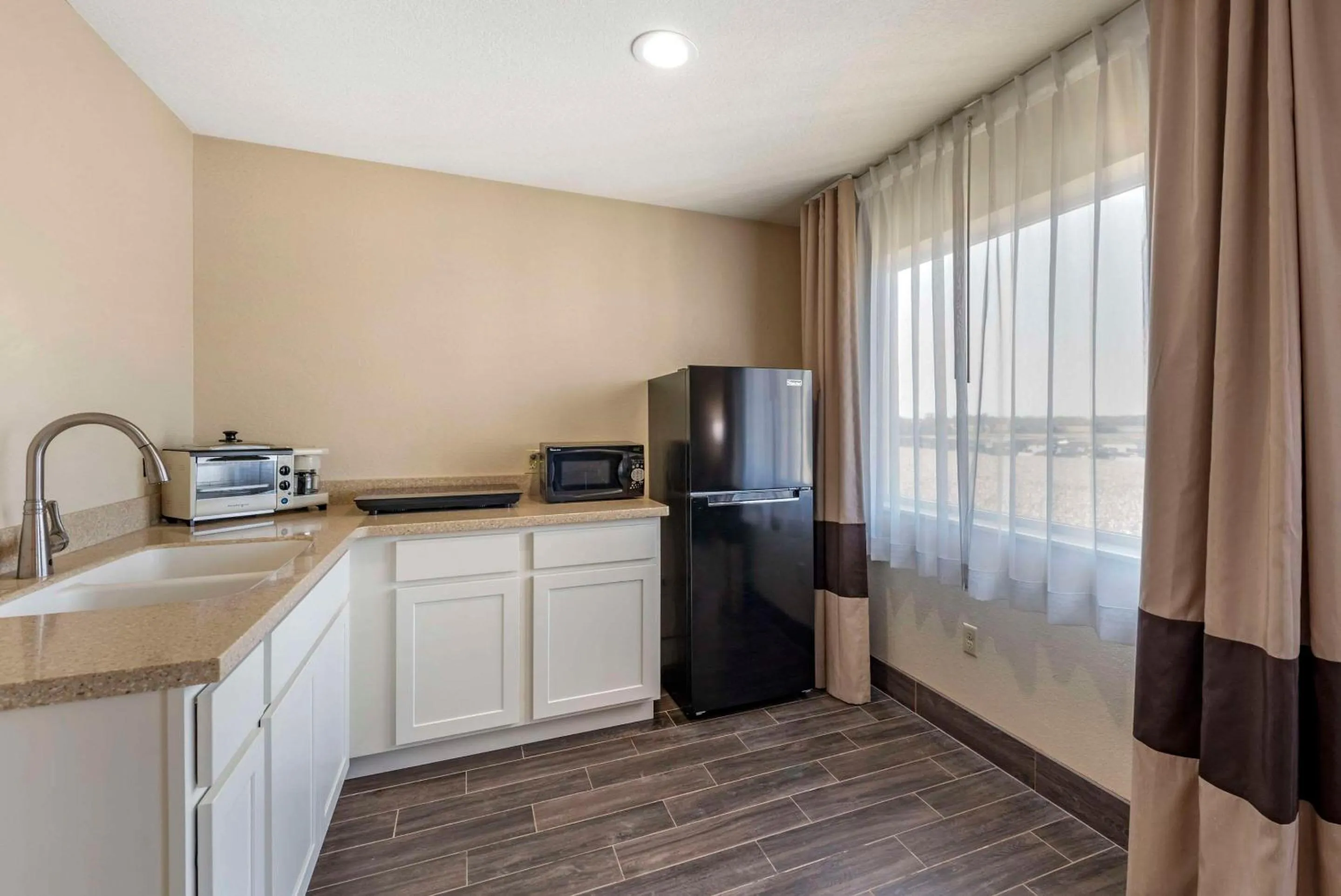 Bedroom in Comfort Inn Crawfordsville