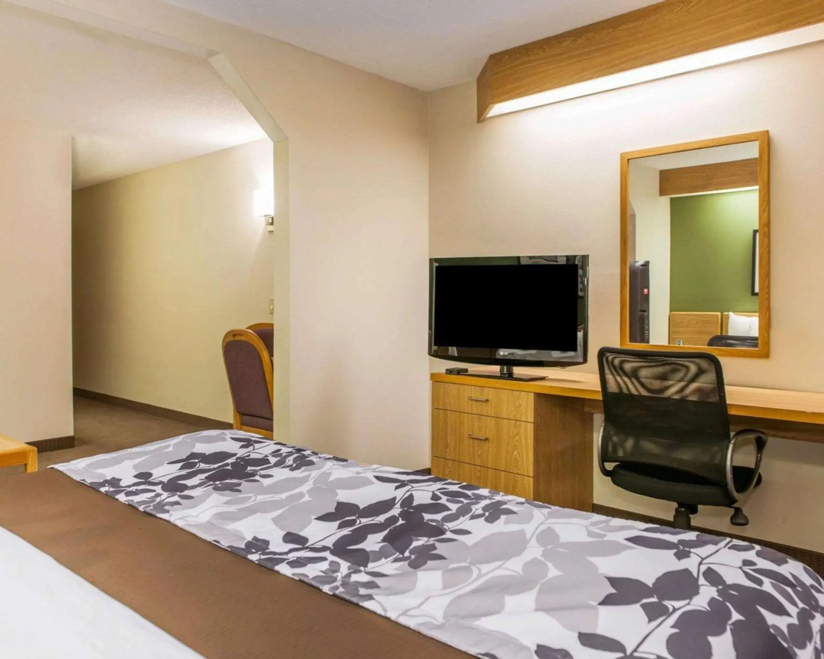 Photo of the whole room, Bed in Sleep Inn Elkhart North Photo of the whole room, Bed in Sleep Inn Elkhart North