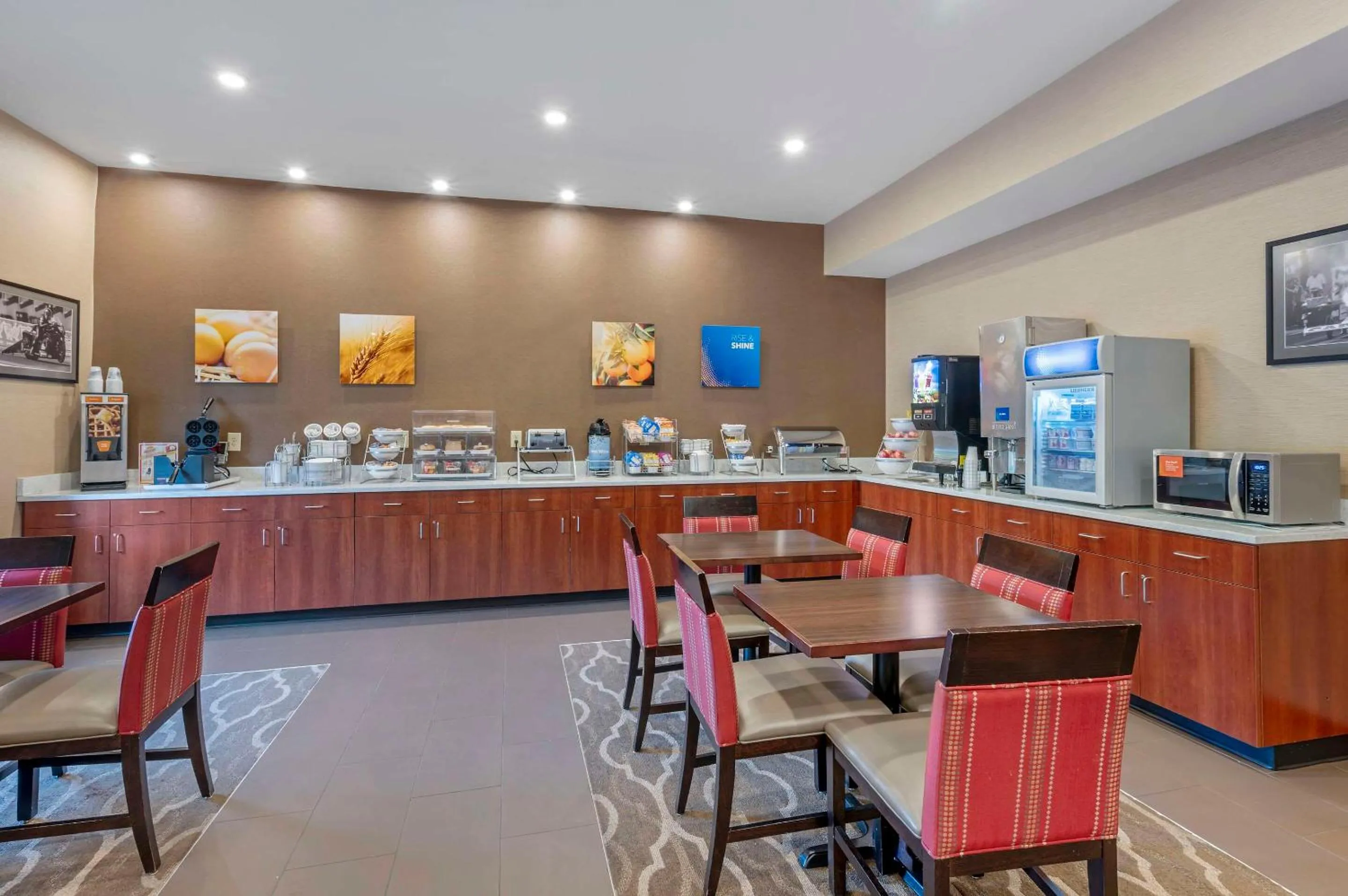 Breakfast in Comfort Suites West Indianapolis - Brownsburg