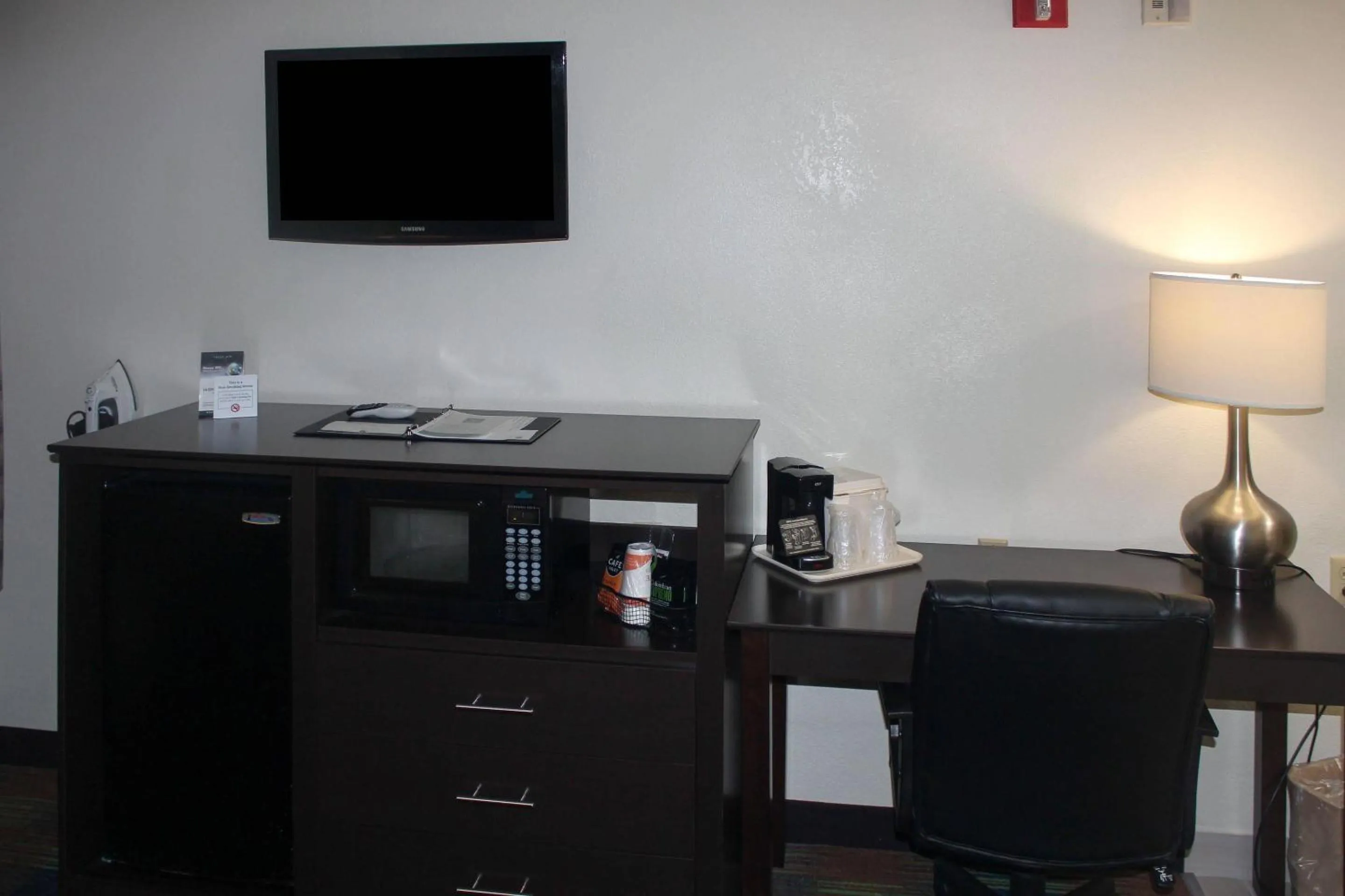 Bedroom in Quality Inn North Vernon