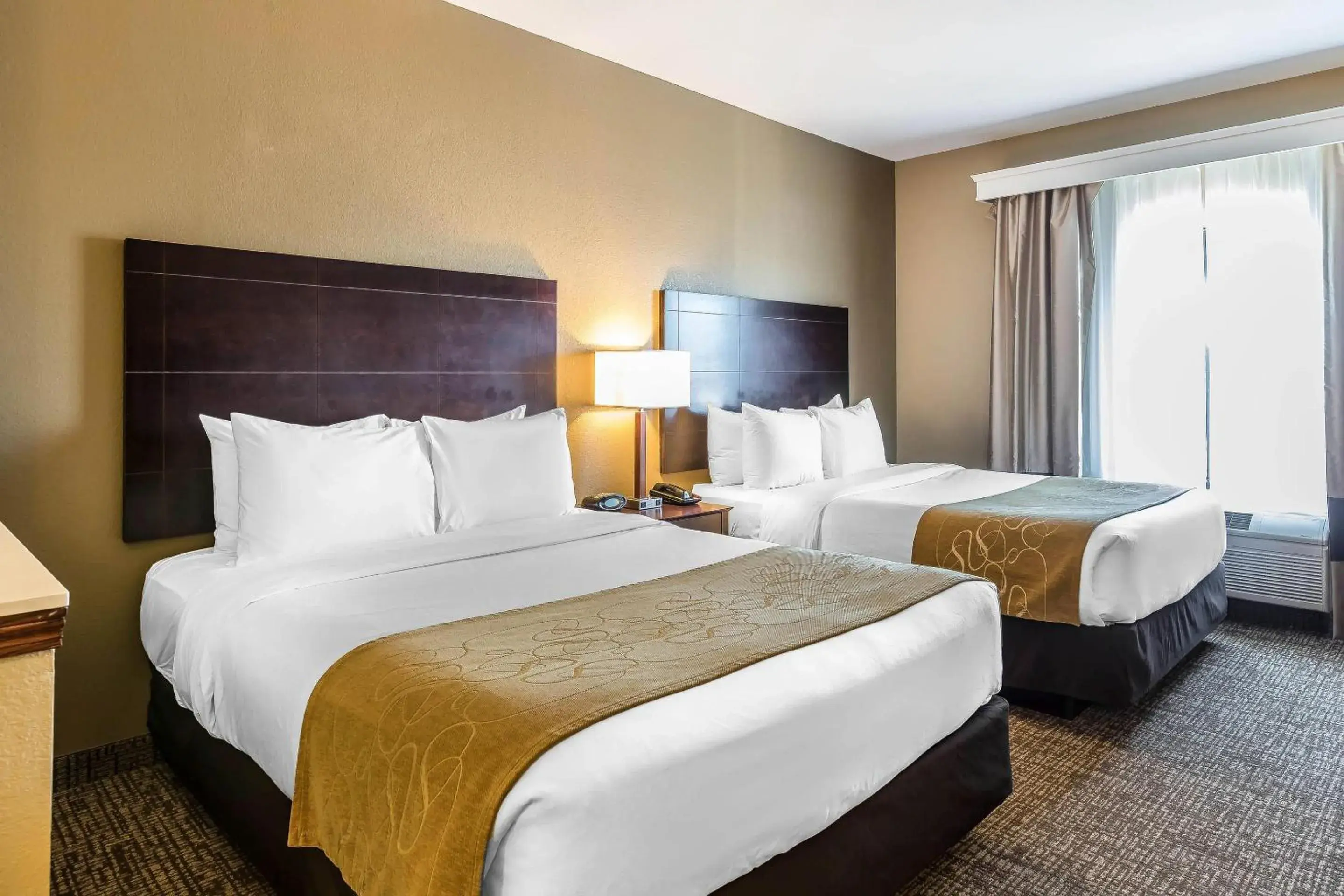 Bedroom, Bed in Comfort Suites Fort Wayne North Bedroom, Bed in Comfort Suites Fort Wayne North