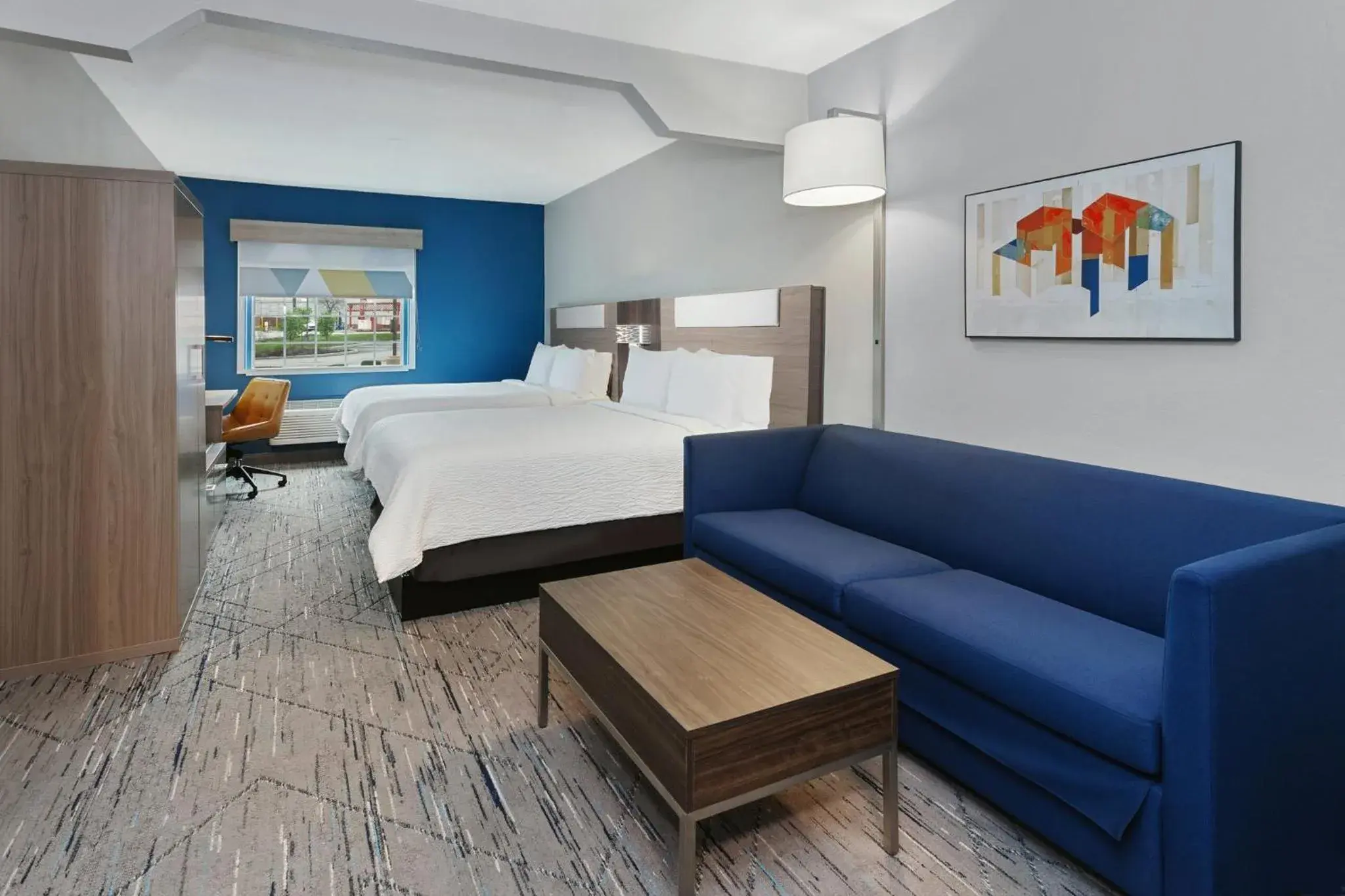 Queen Suite with Two Queen Beds Hearing Accessible Bathtub - Non-Smoking in Holiday Inn Express & Suites Carmel North – Westfield by IHG Queen Suite with Two Queen Beds Hearing Accessible Bathtub - Non-Smoking in Holiday Inn Express & Suites Carmel North – Westfield by IHG