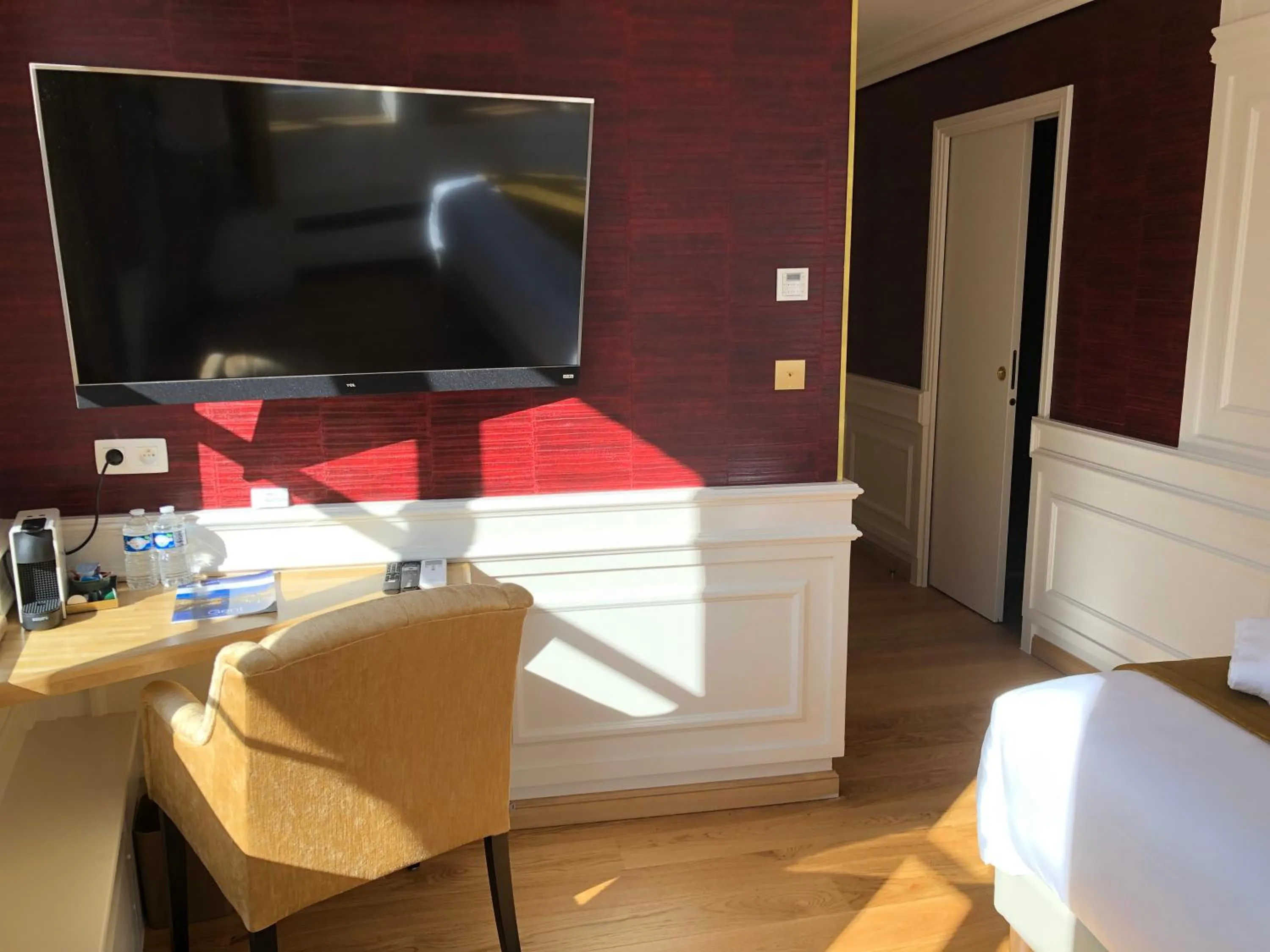 TV and multimedia in Merveilleux