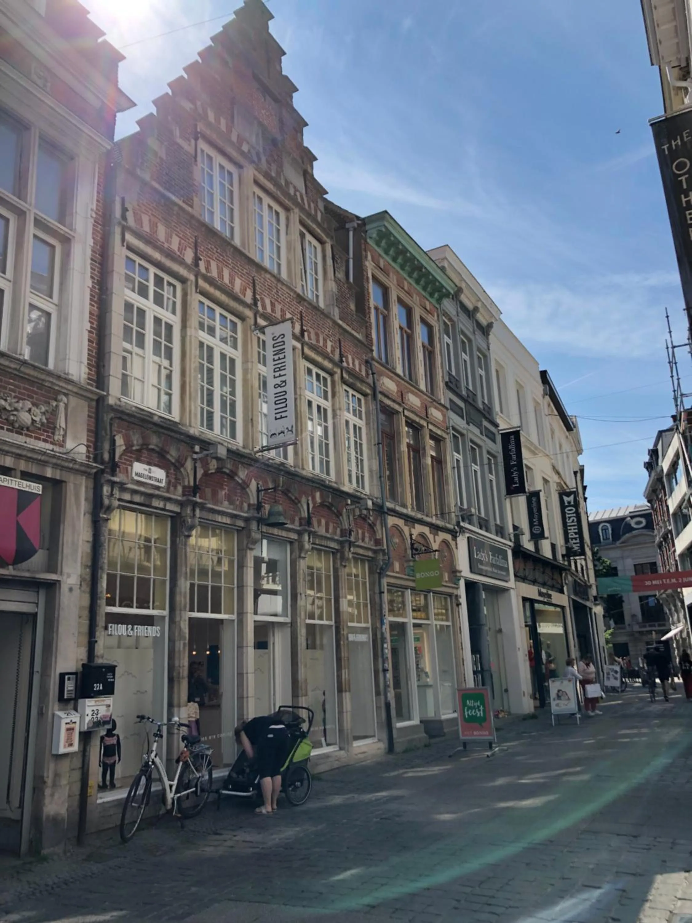 Neighbourhood in Merveilleux