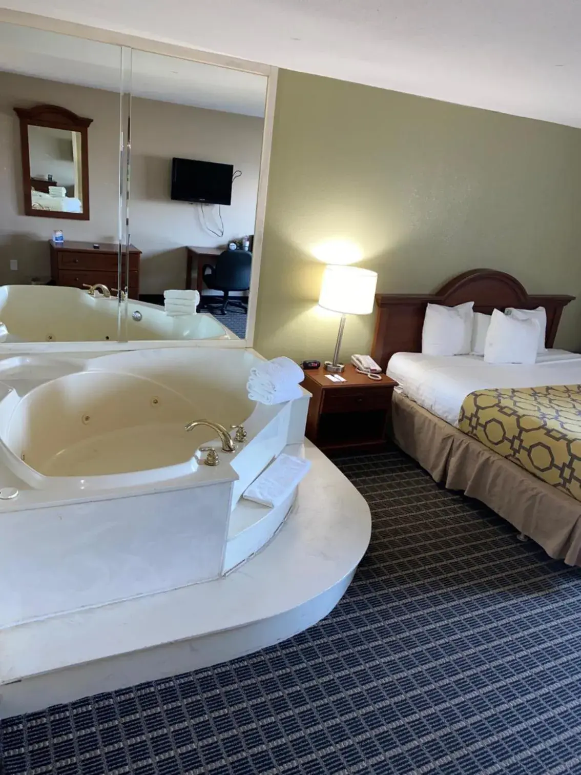 Other, Bed in Baymont by Wyndham Kokomo Other, Bed in Baymont by Wyndham Kokomo