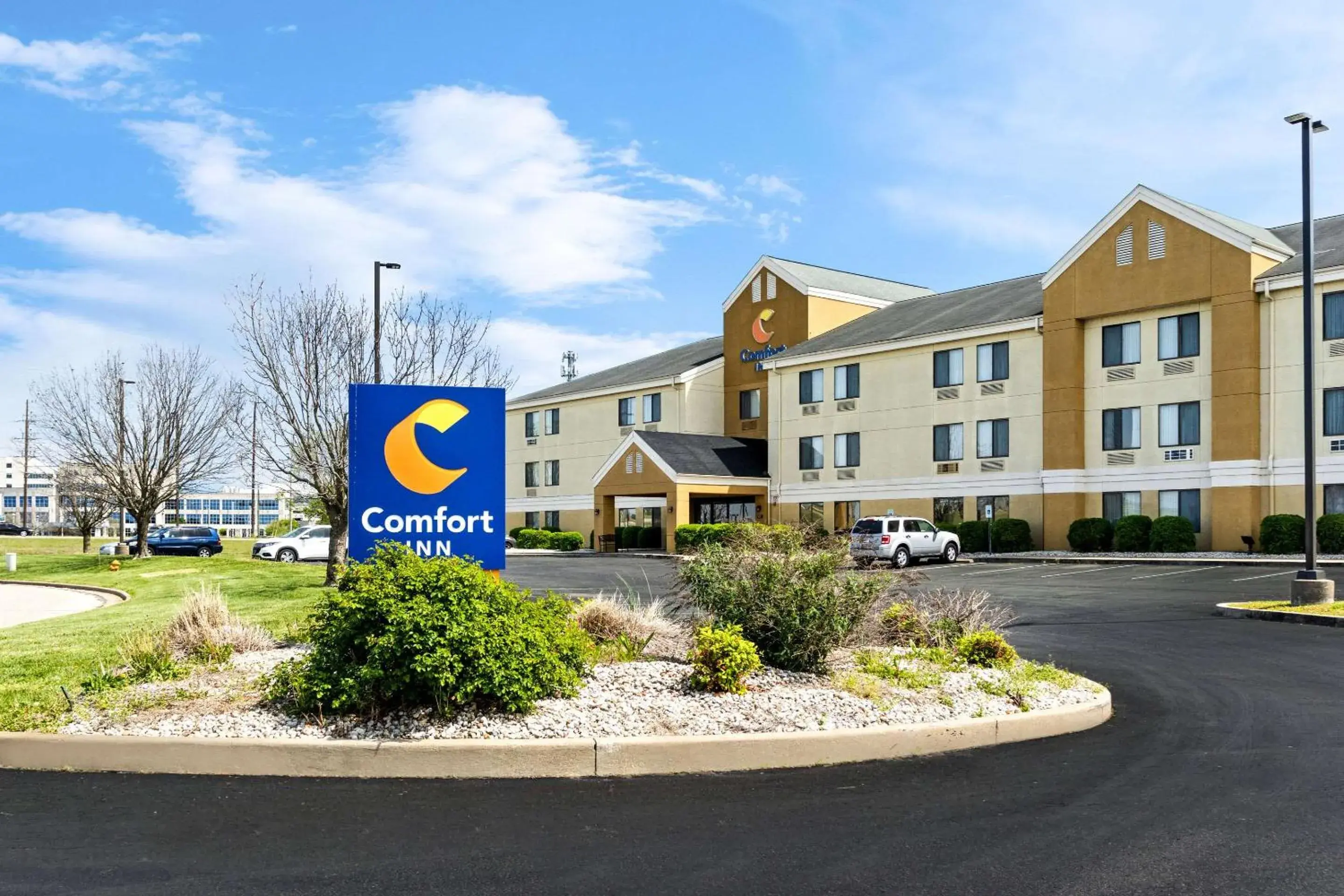 Property building in Comfort Inn Evansville East Property building in Comfort Inn Evansville East