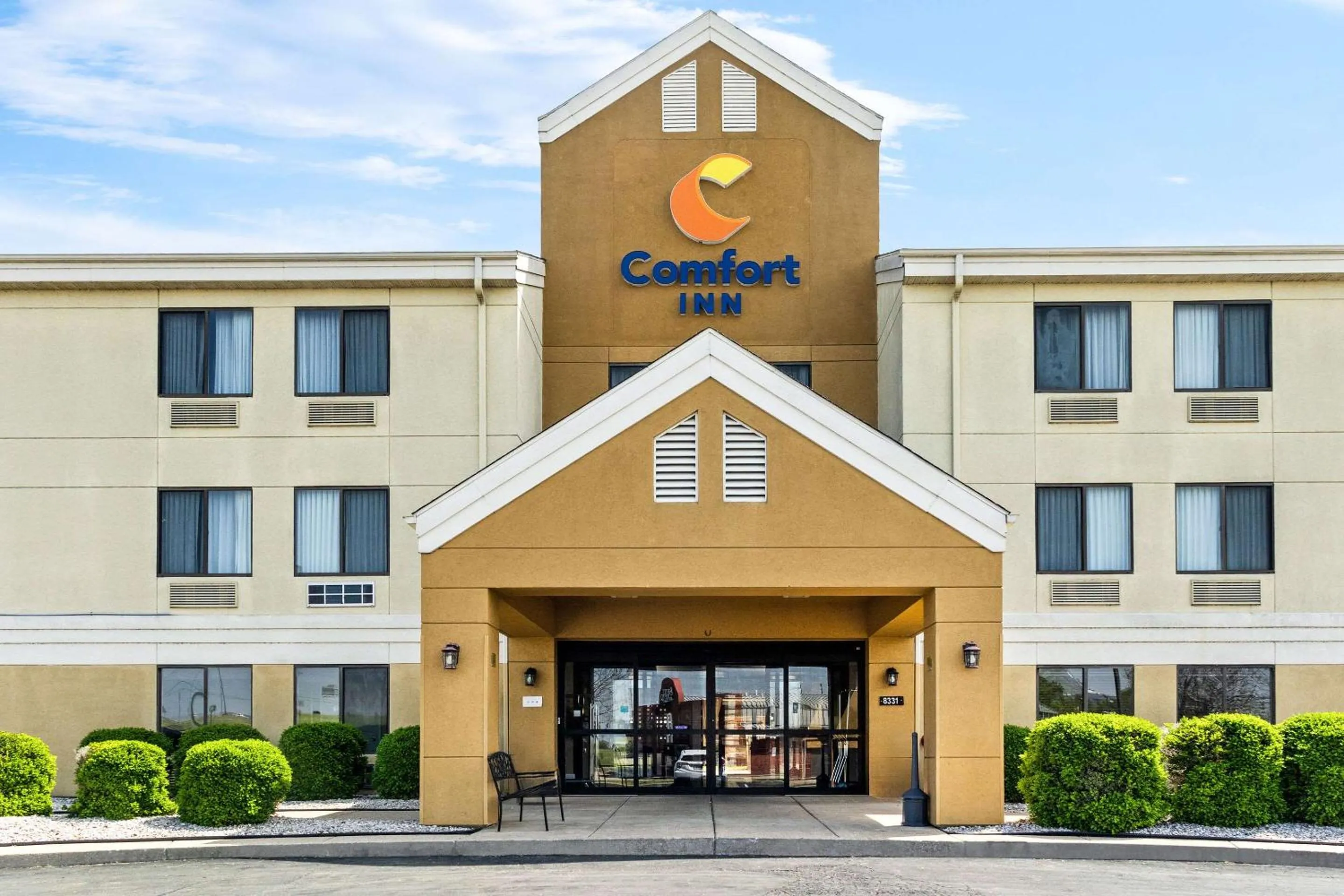 Property building in Comfort Inn Evansville East