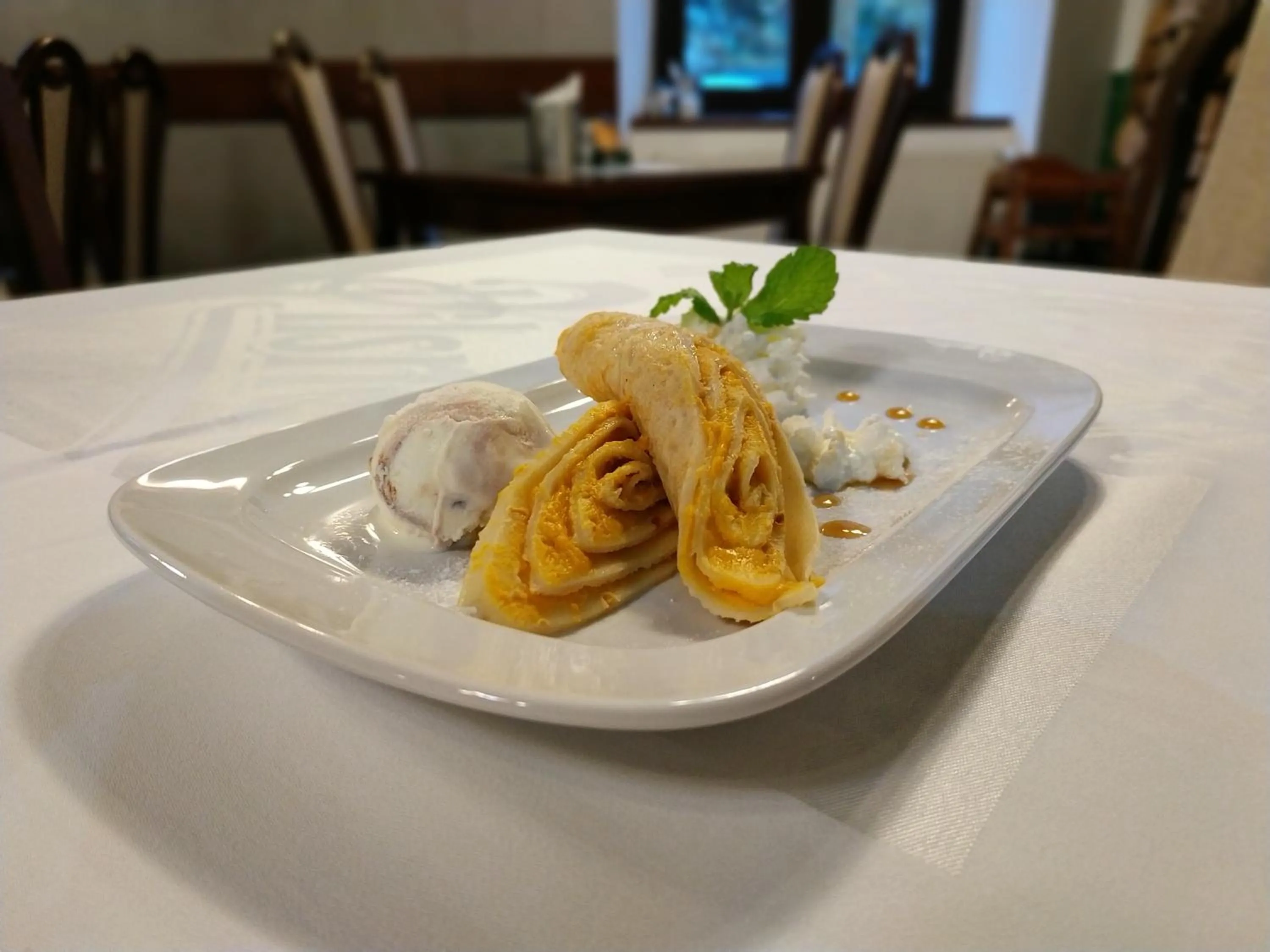 Restaurant/places to eat in Hotel U Lípy