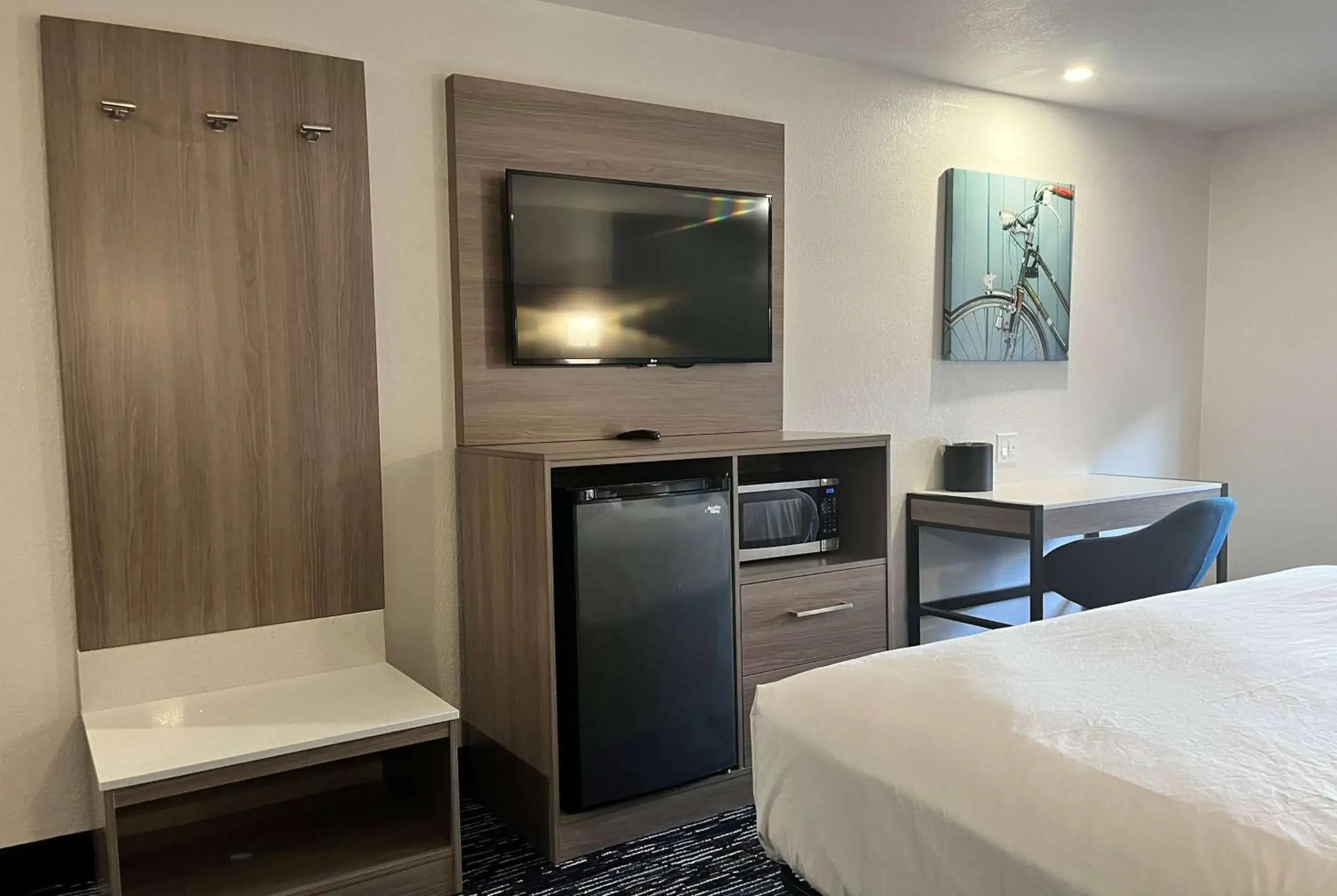 King Room - Disability Access/Non-Smoking in Baymont by Wyndham Indianapolis Northeast King Room - Disability Access/Non-Smoking in Baymont by Wyndham Indianapolis Northeast