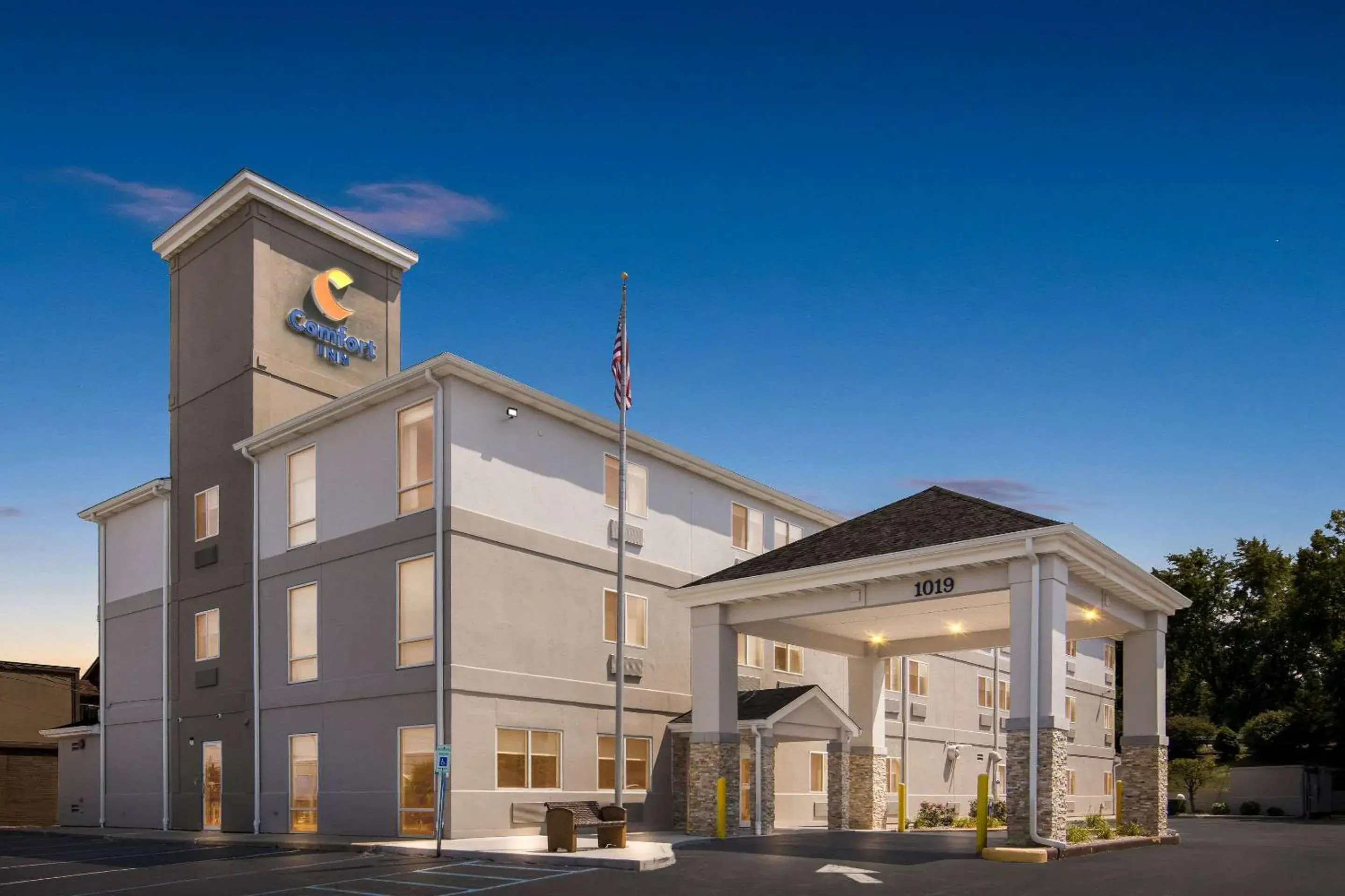 Property building in Comfort Inn Schereville Property building in Comfort Inn Schereville