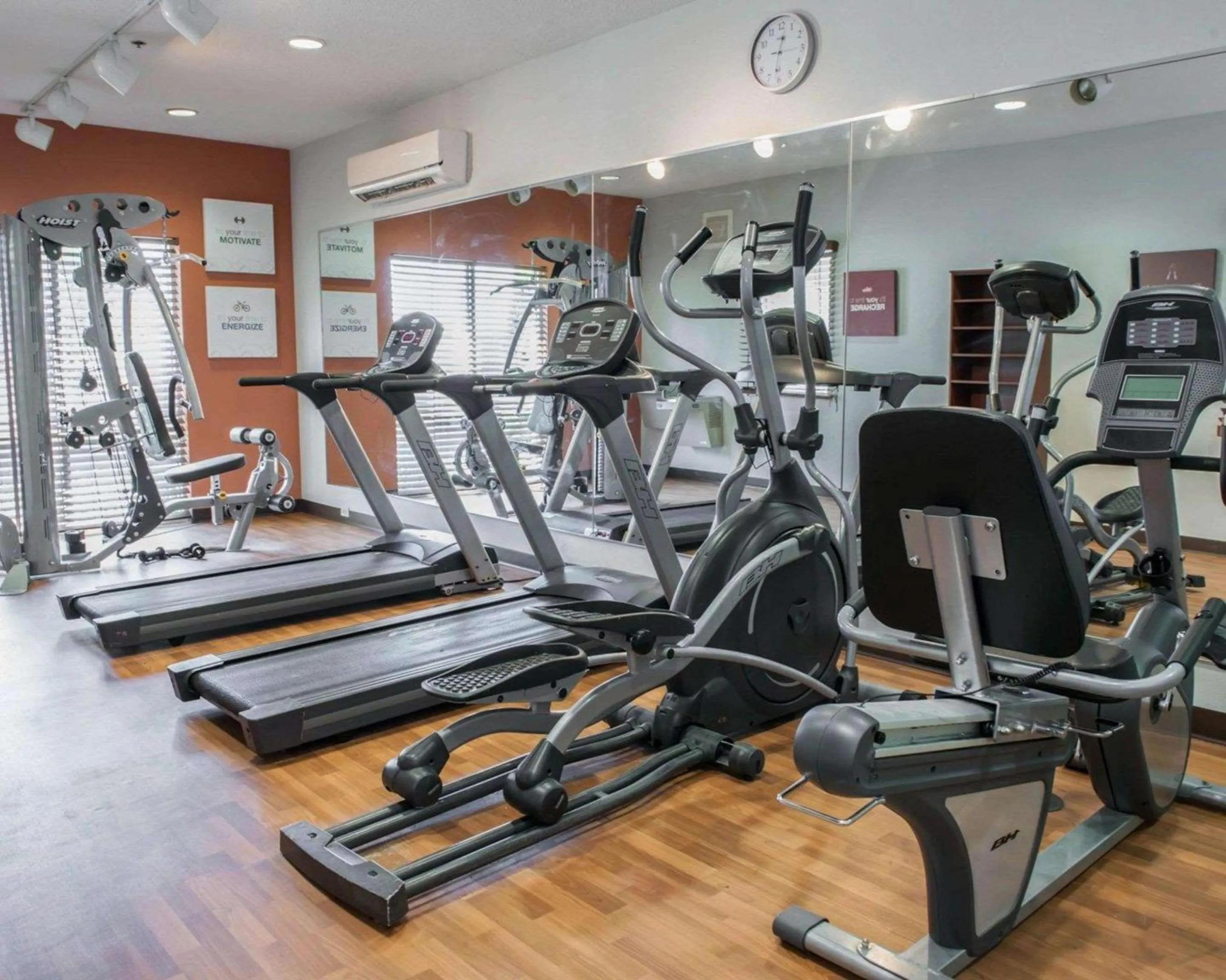 Fitness centre/facilities in Comfort Suites Southport