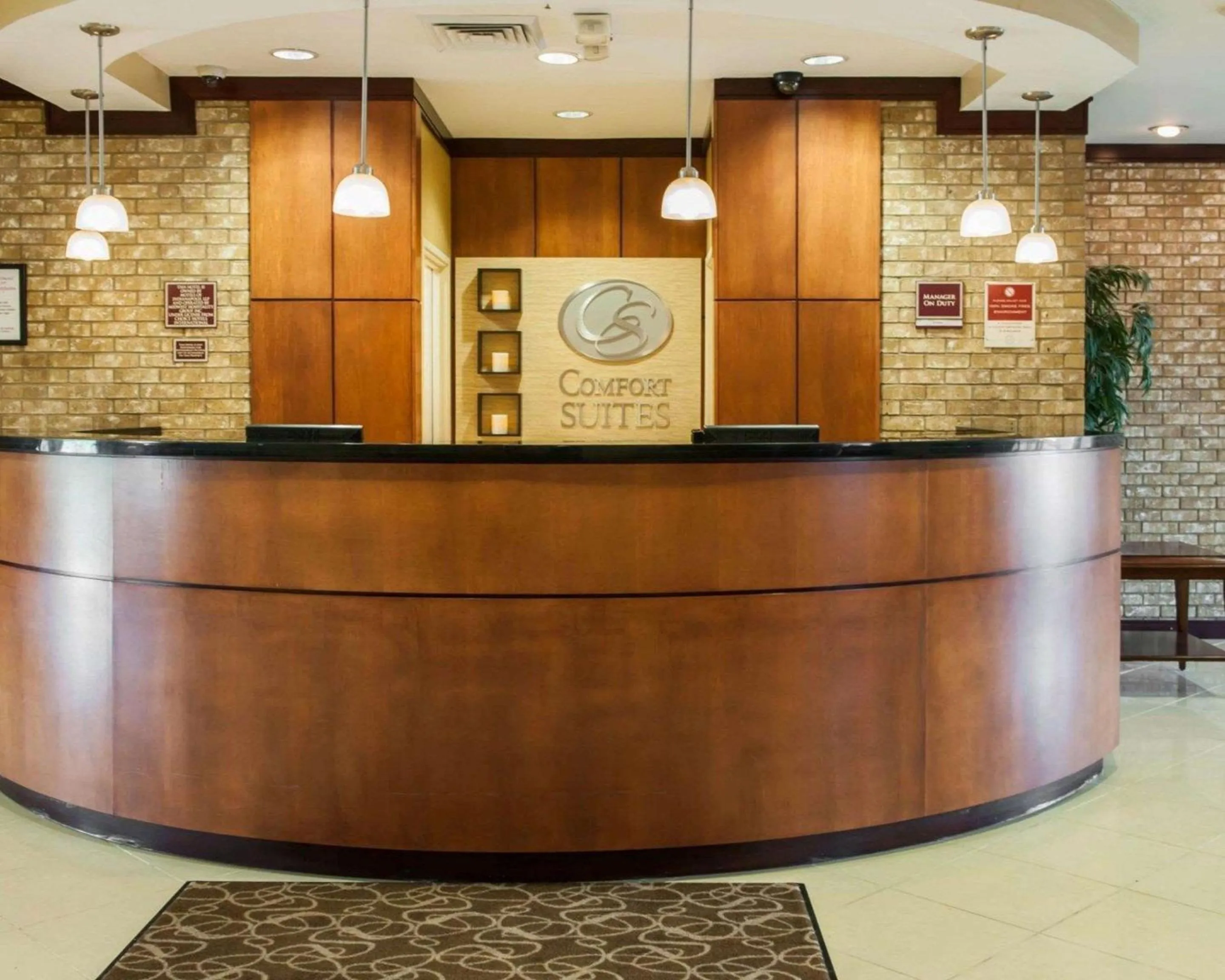 Lobby or reception in Comfort Suites Southport