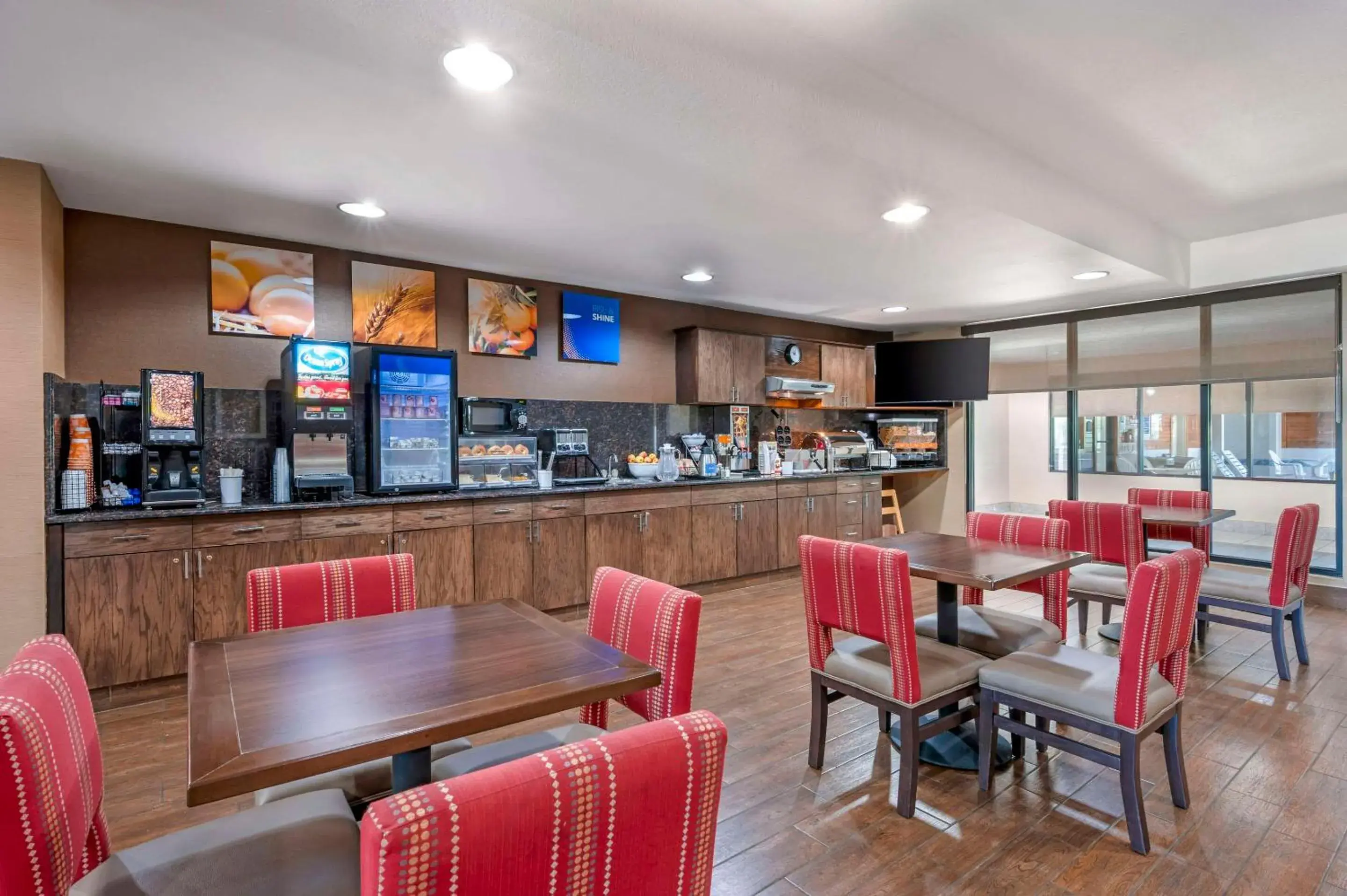 Breakfast in Comfort Inn Breakfast in Comfort Inn